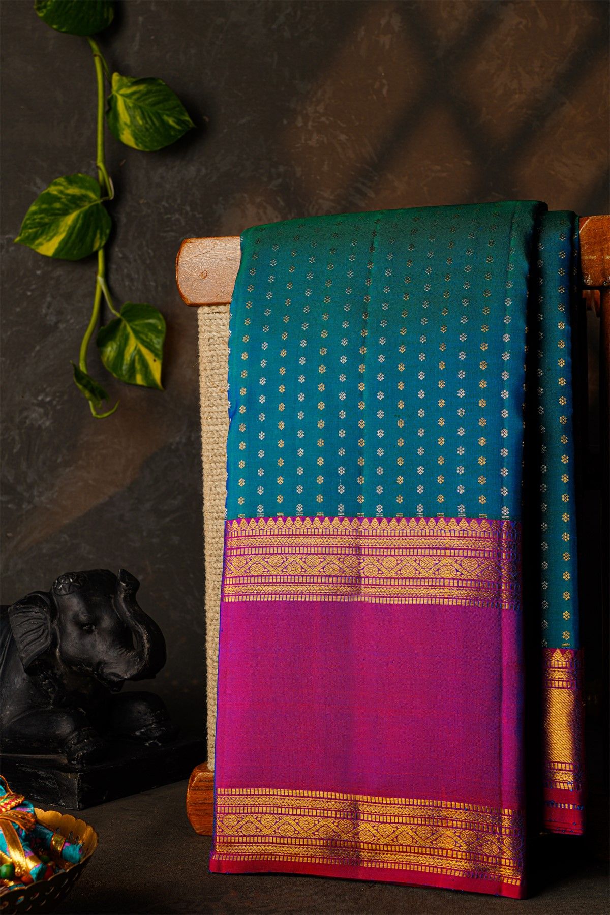 Kancheepuram Silk Teal Blue Saree With Traditional Kuttu Border