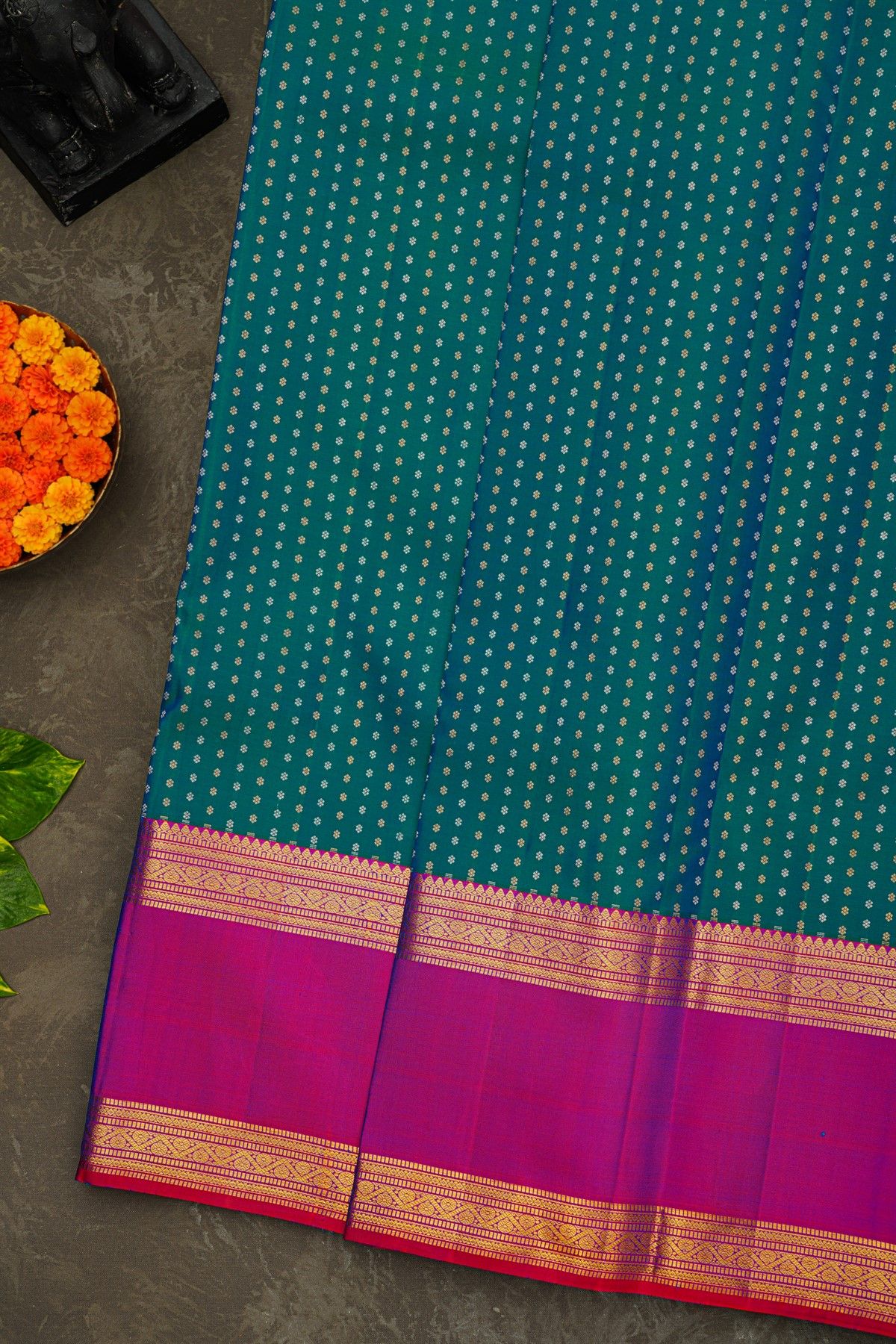 Kancheepuram Silk Teal Blue Saree With Traditional Kuttu Border