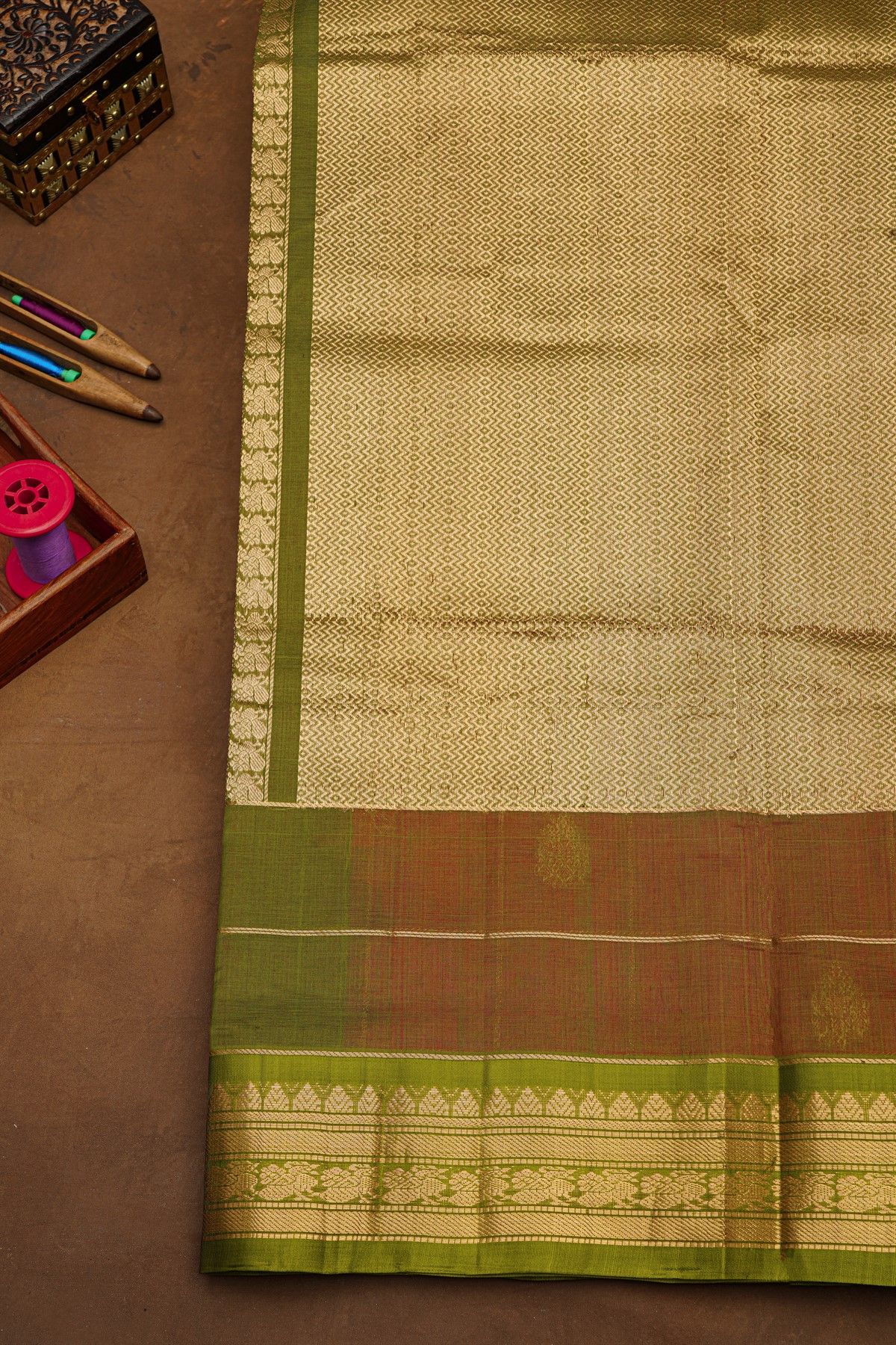 Kuppadam Sico Rani Pink Saree With Birds And Temple Border