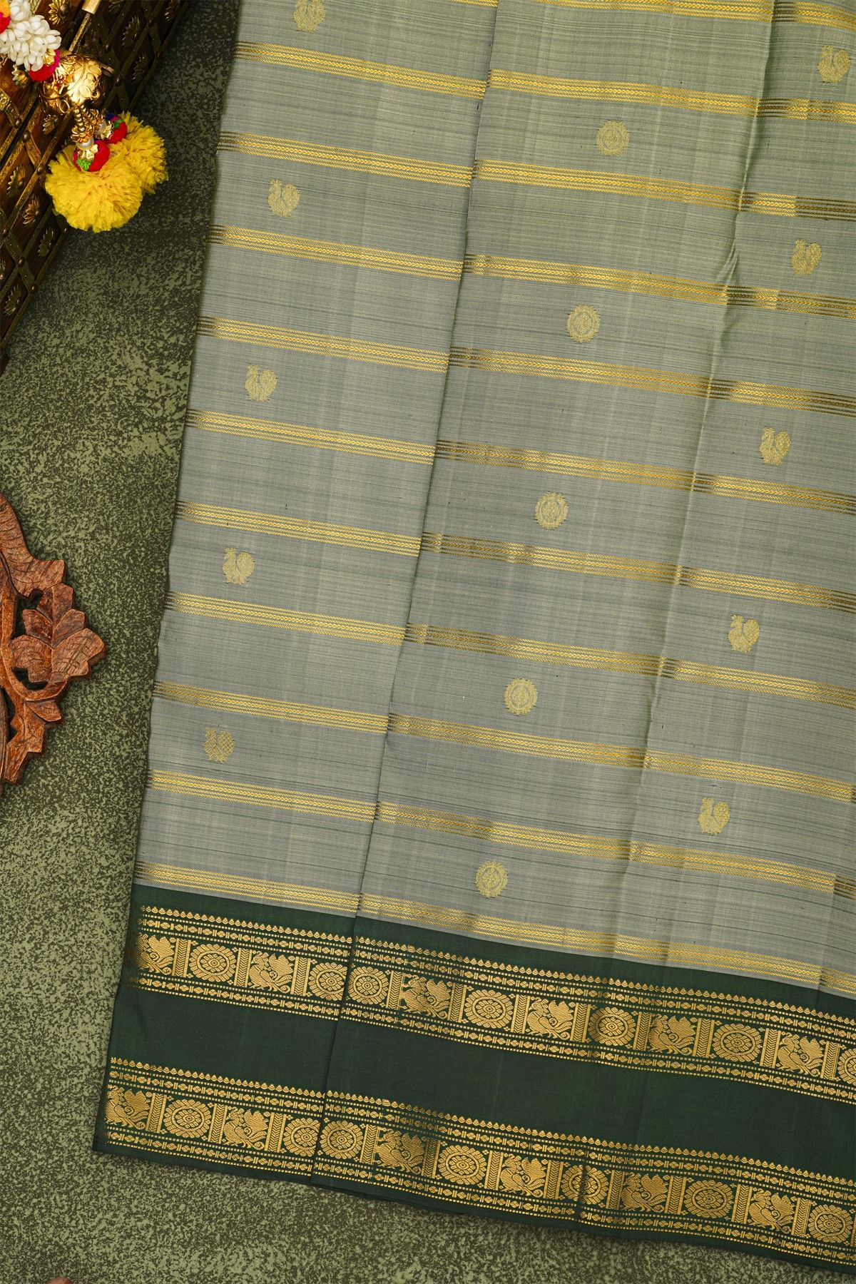 Kancheepuram Silk Dual Colour Saree With Florals And Peacocks Traditional Gap Border