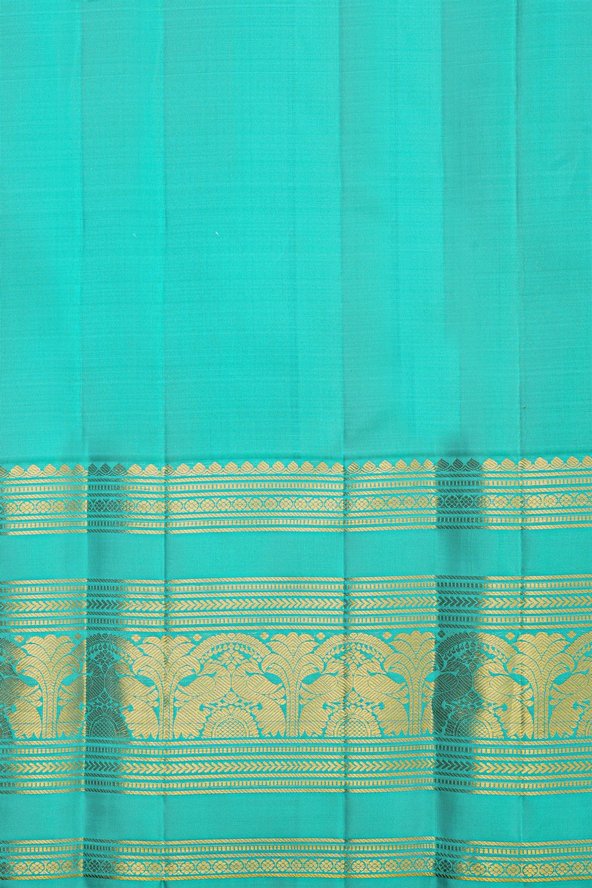 Kancheepuram Silk Dual Colour Saree With Floral And Peacock Border