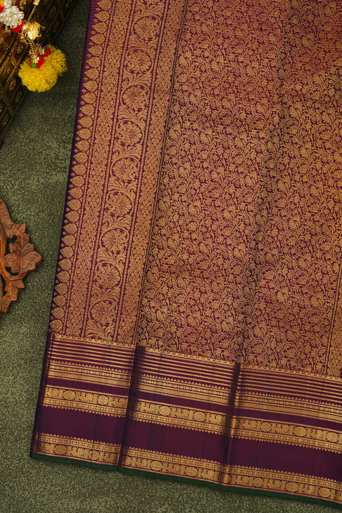 Kancheepuram Silk Navy Blue Saree With Zari Checks And Florals Buttis Body