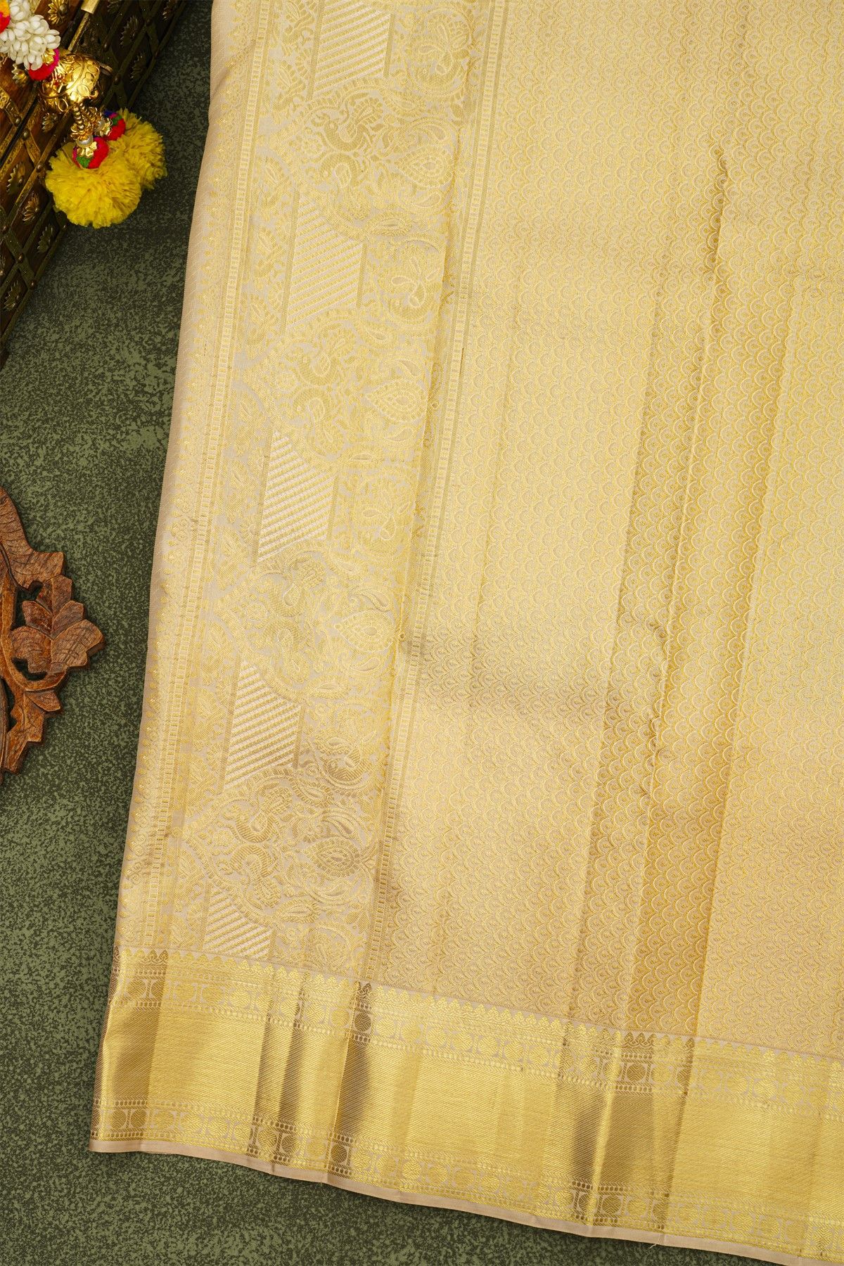 Kancheepuram Silk Sea Green Saree With Floral And Peacock Border