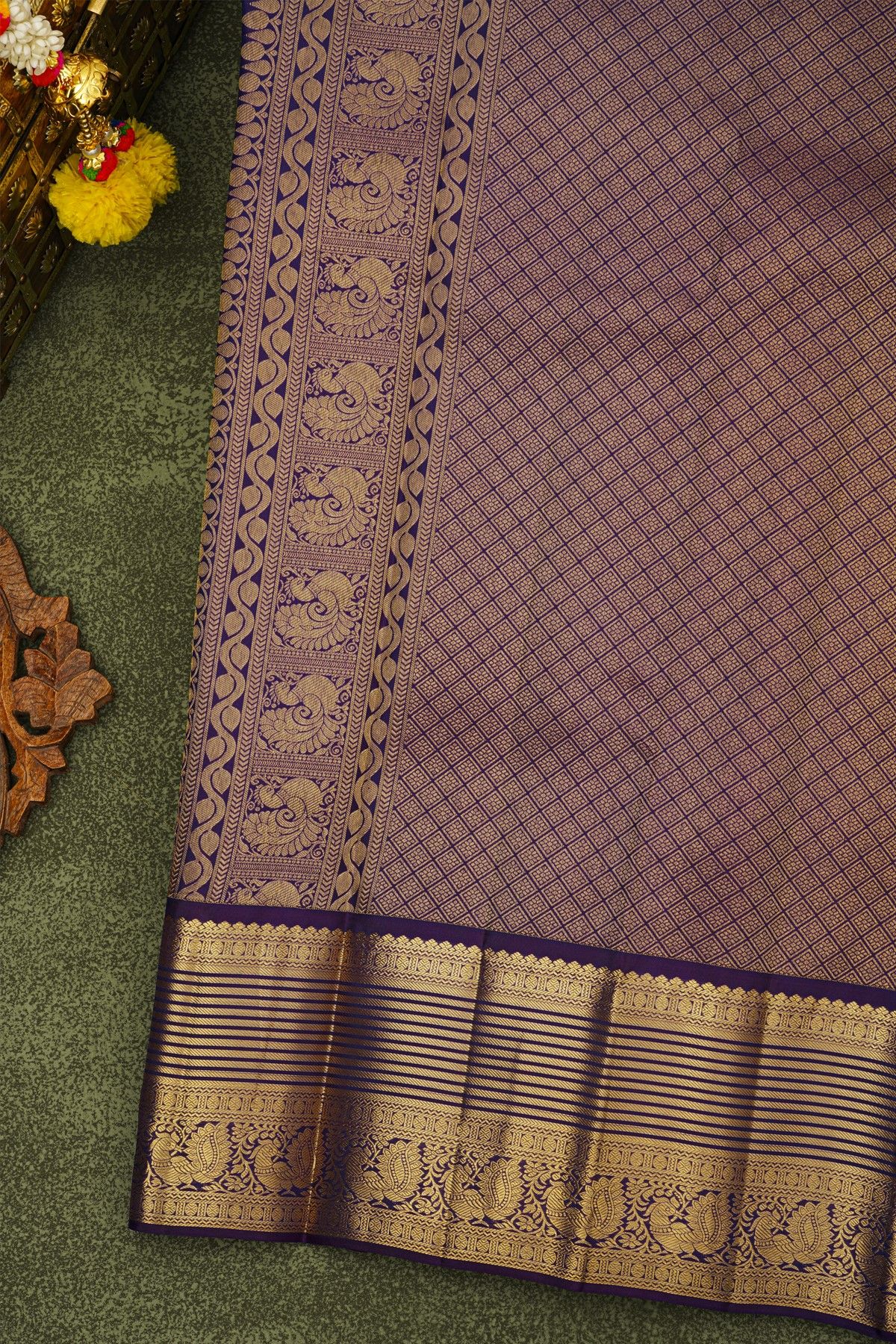 Kancheepuram Silk Lavender Saree With Floral And Peacock Buttis Body