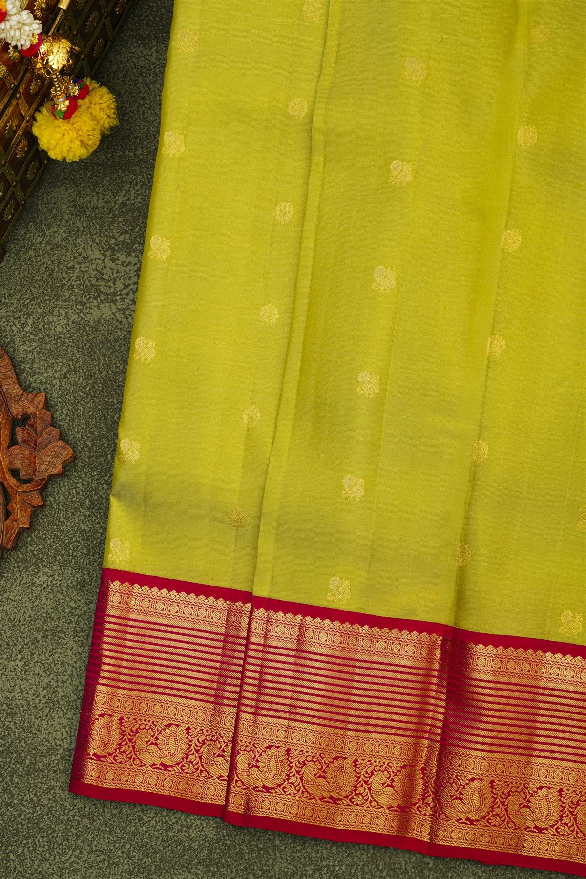 Kancheepuram Silk Lime Green Saree With Kuttu Border