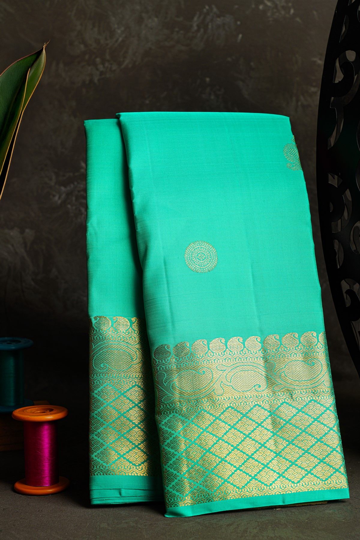 Kancheepuram Silk Sea Green Saree With Florals And Leaves Jaal Border