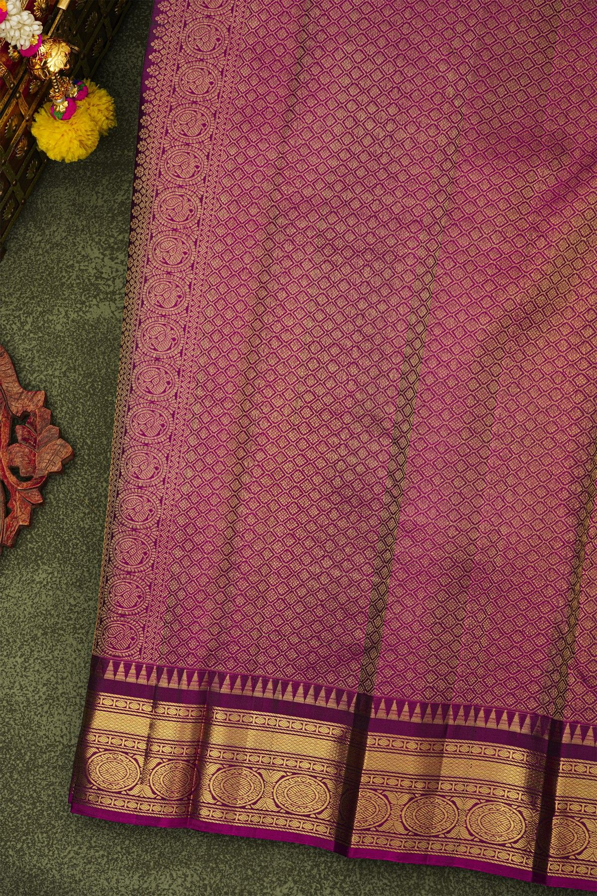 Kancheepuram Silk Bottle Green Saree With Checks And Floral Buttis Body