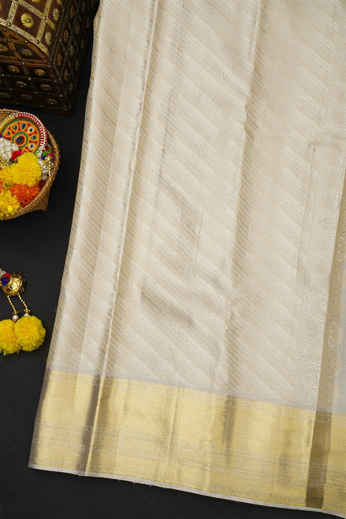 Kancheepuram Silk Off White Saree With Florals And Leaves Jaal Body