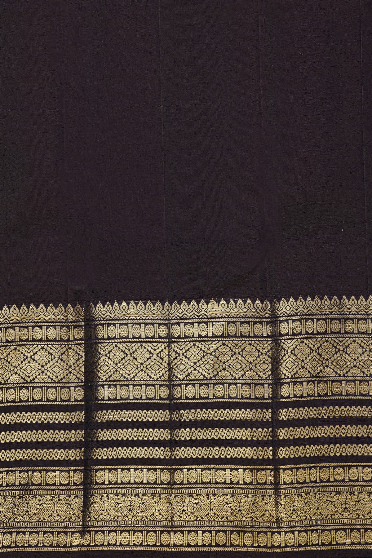 Kancheepuram Silk Navy Blue Saree With Florals And Leaves In Zari Body