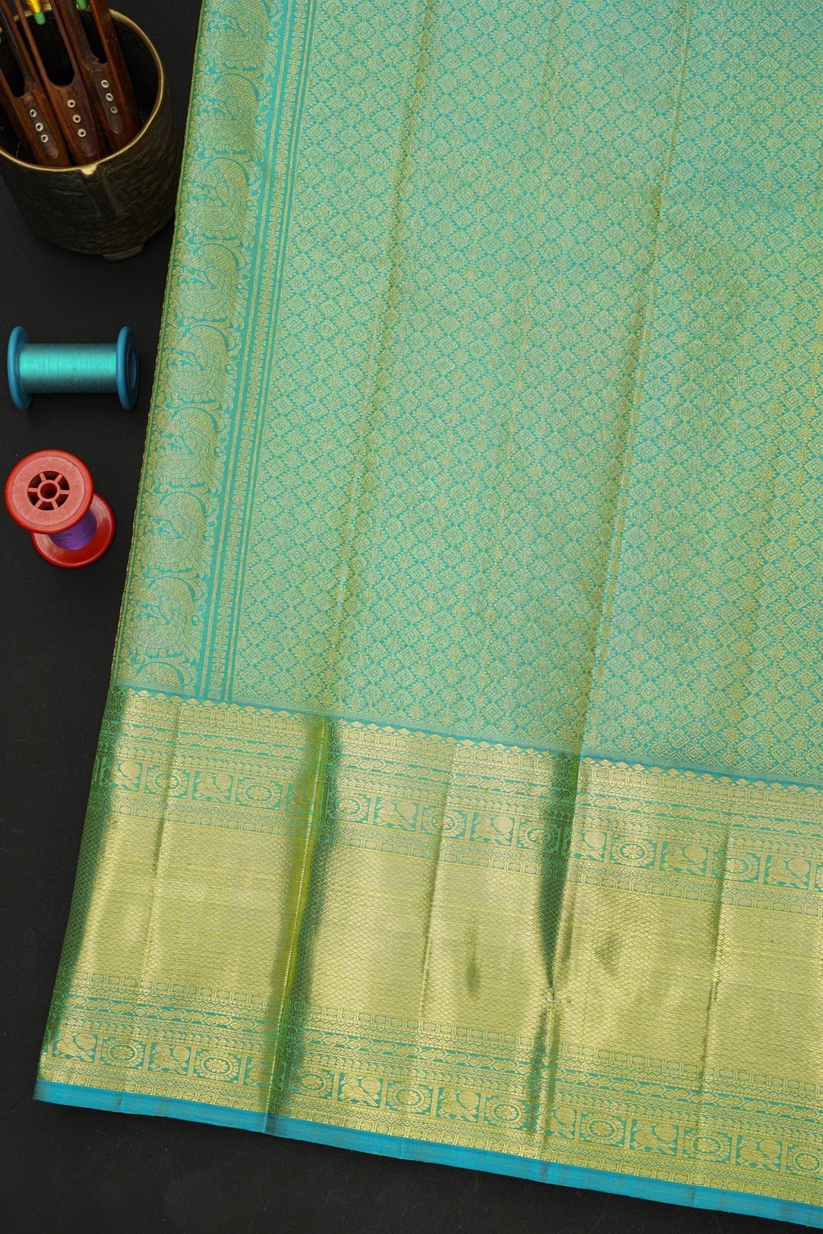 Kancheepuram Silk Green Saree With Florals And Leaves In Zari Body