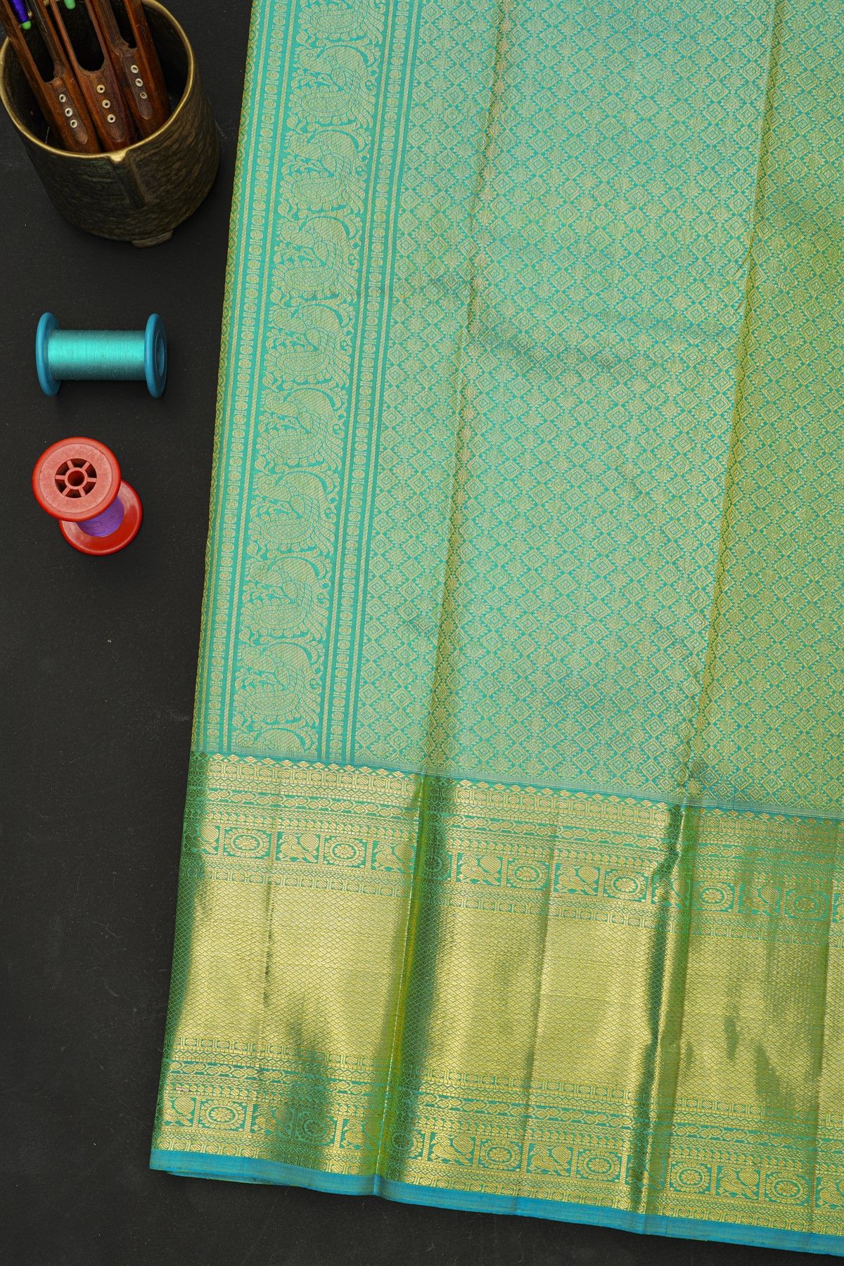Kancheepuram Silk Green Saree With Florals And Leaves In Zari Body