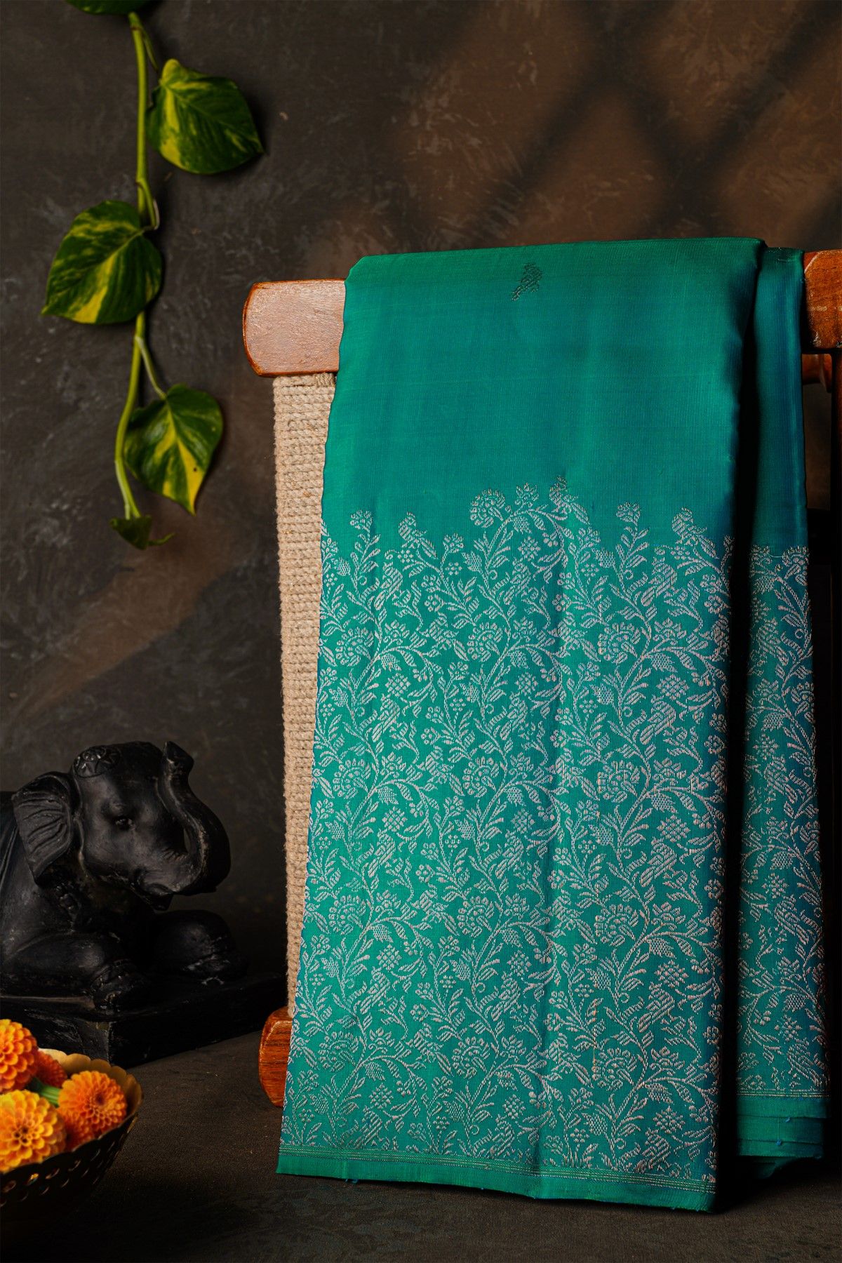 Kancheepuram Silk Sea Green Saree With Florals And Leaves Jaal Border