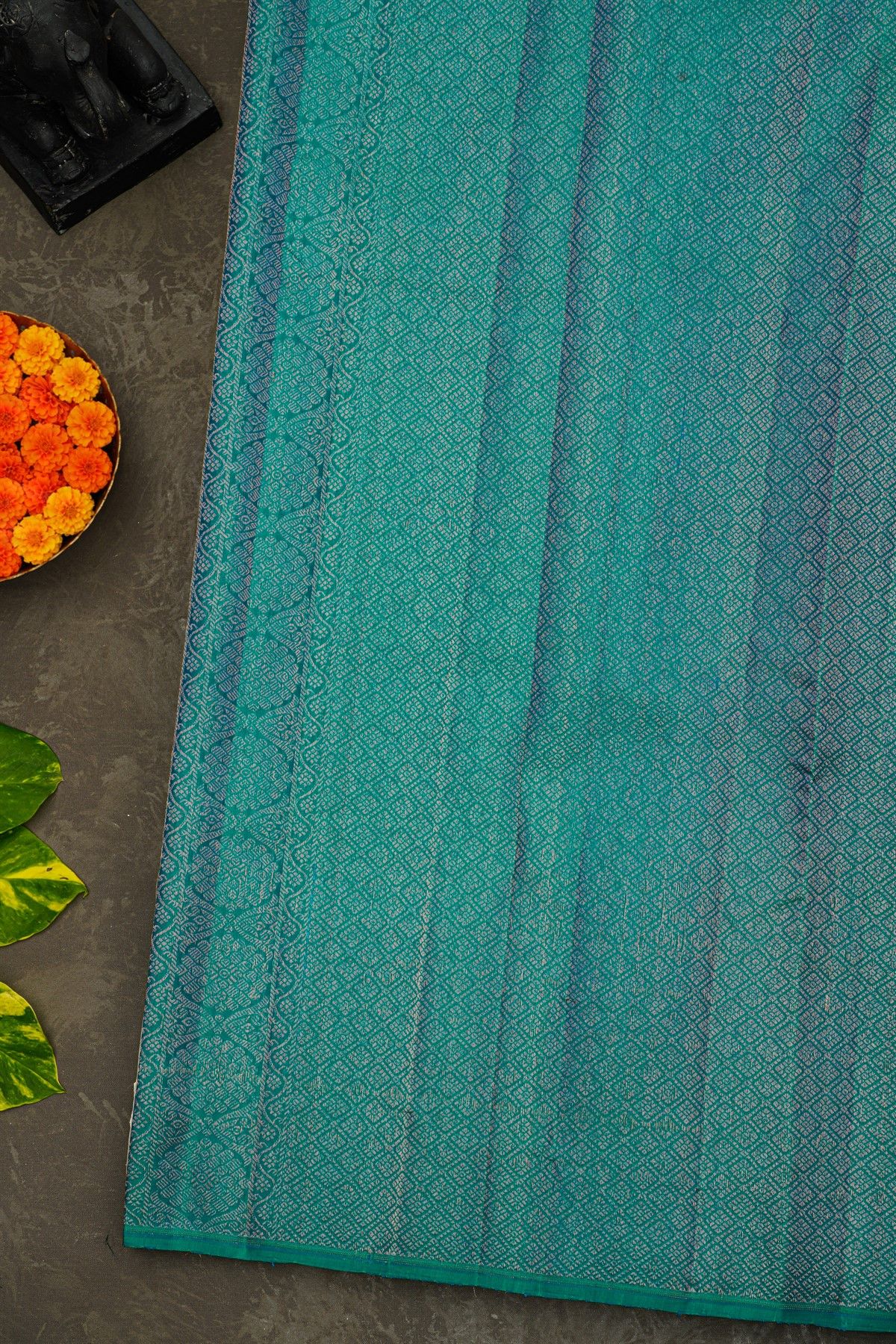 Kancheepuram Silk Sea Green Saree With Florals And Leaves Jaal Border