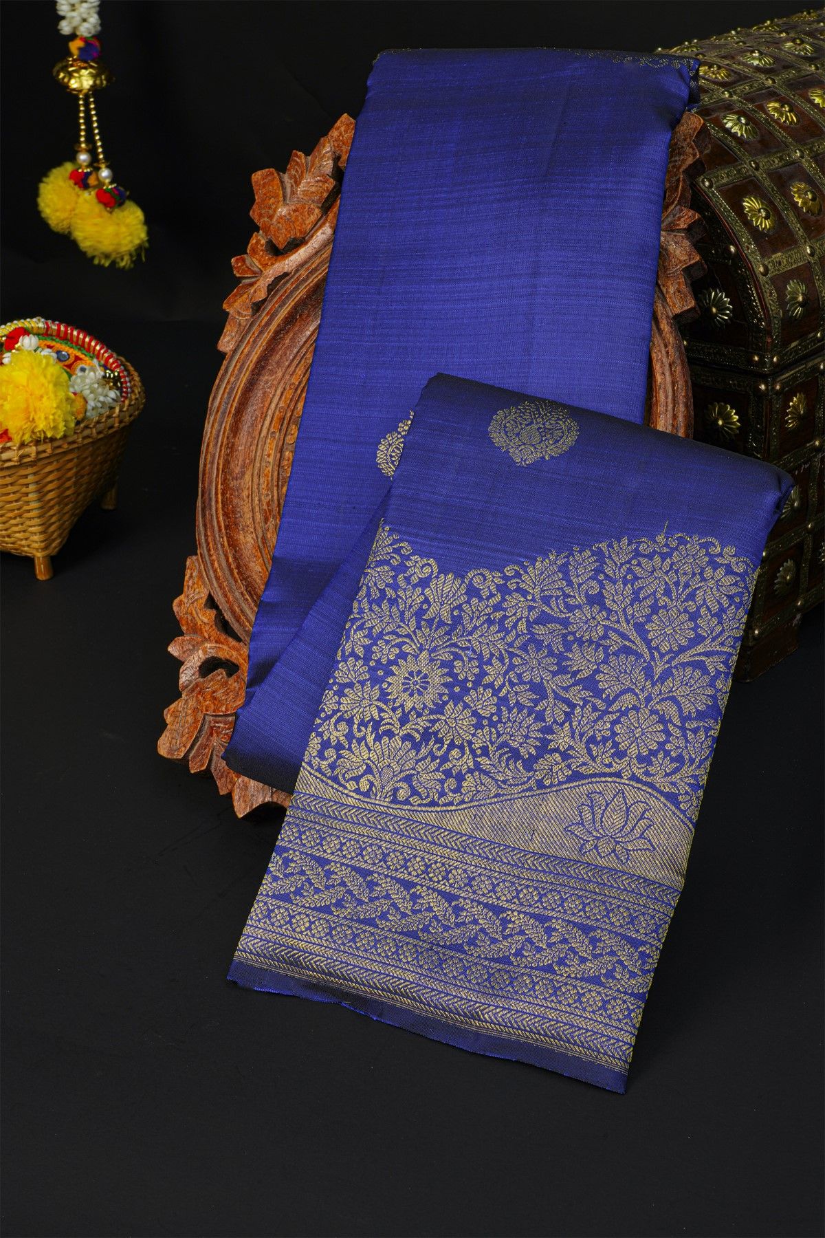 Kancheepuram Silk Navy Blue Saree With Florals And Leaves Jaal Border