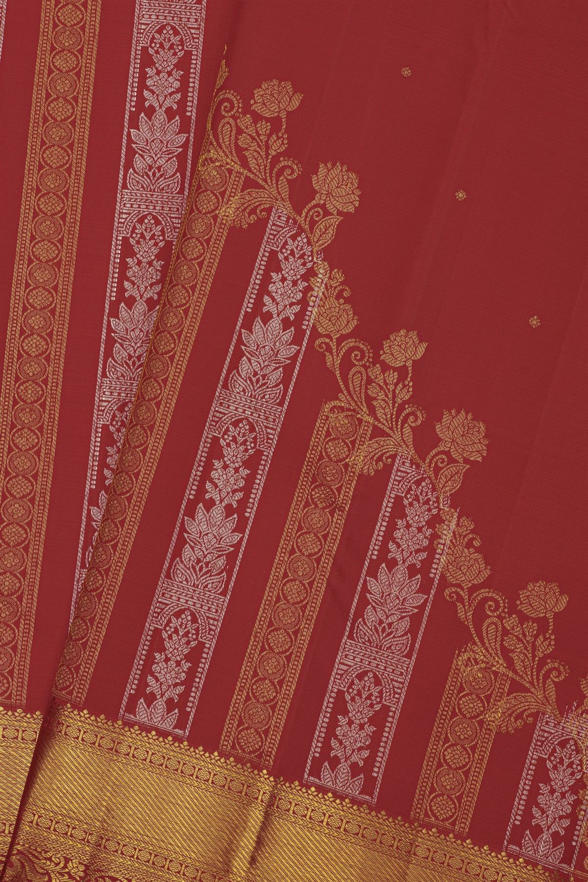 Kancheepuram Silk Burgundy Saree With Florals And Leaves In Lines Body Zari Turning Weave