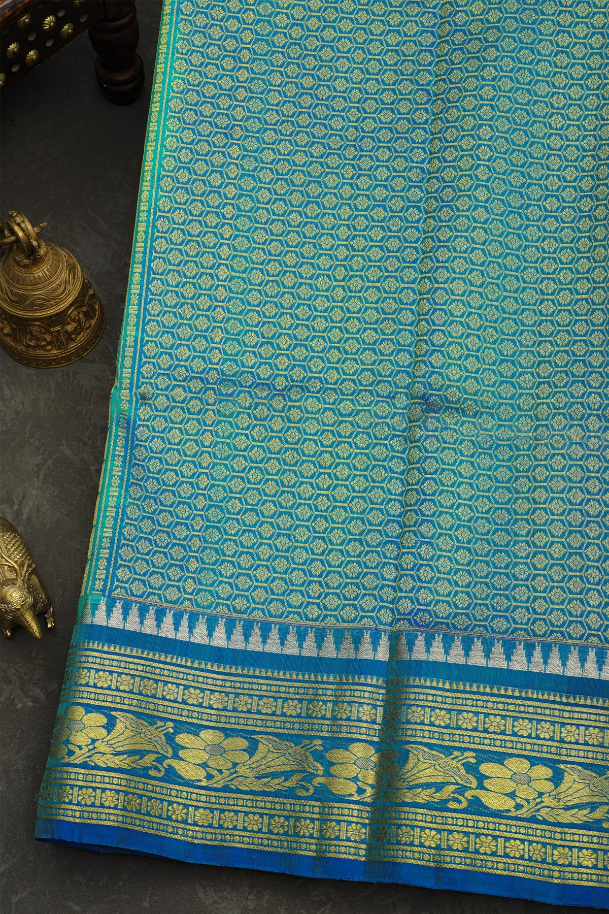 Venkatagiri Silk Sea Green Saree With Floral And Leaves Border