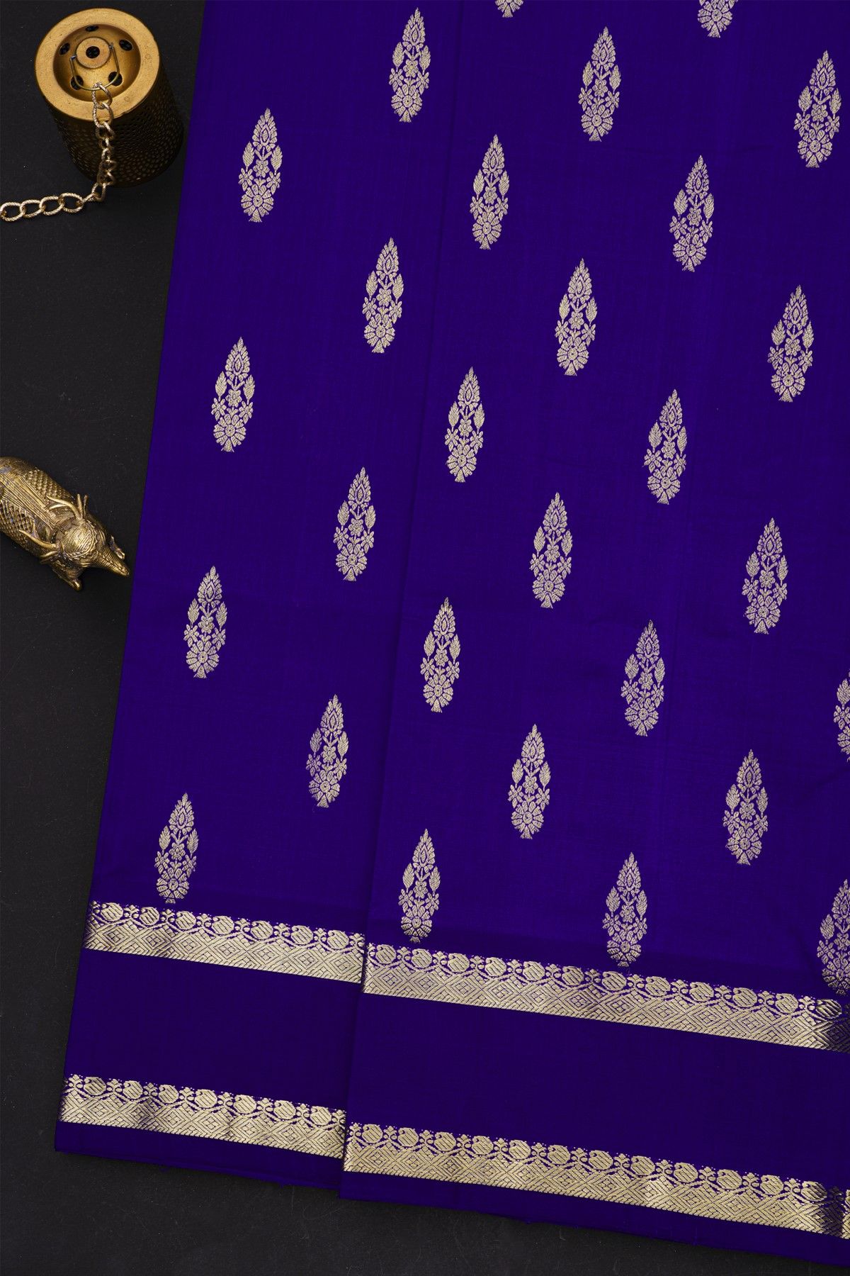 Venkatagiri Silk Royal Blue Saree With Florals And Buttis Body