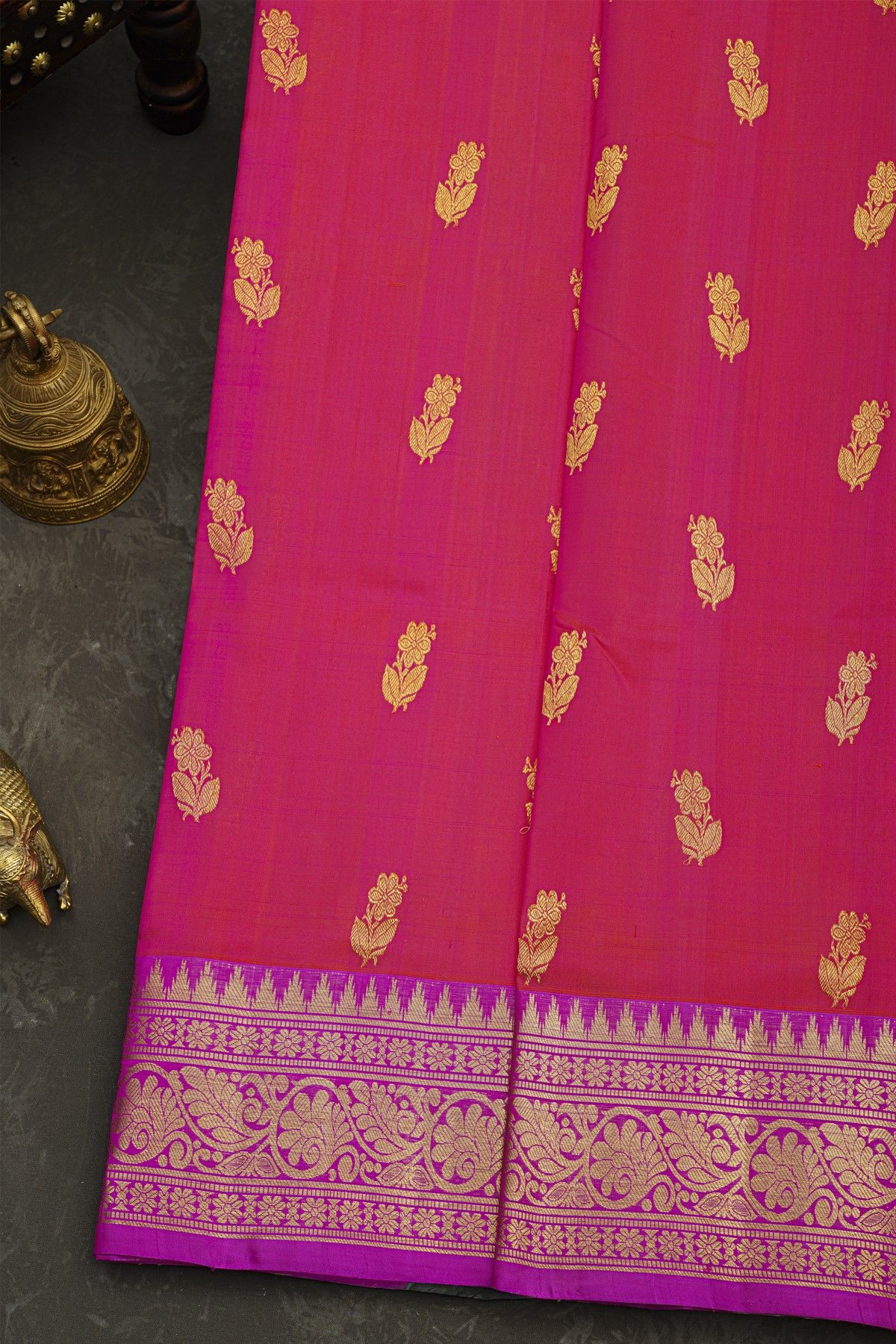 Venkatagiri Silk Rani Pink Saree With Floral And Leaf Jaal Border