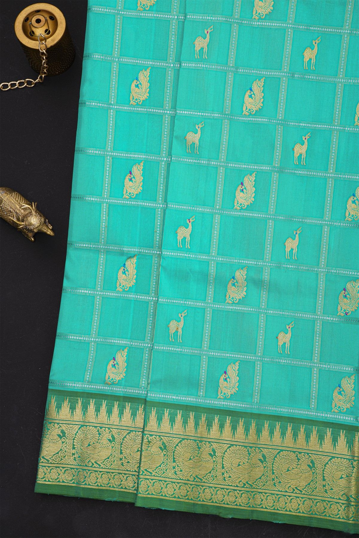 Venkatagiri Silk Turquoise Blue Saree With Floral And Leaf Jaal Temple Border