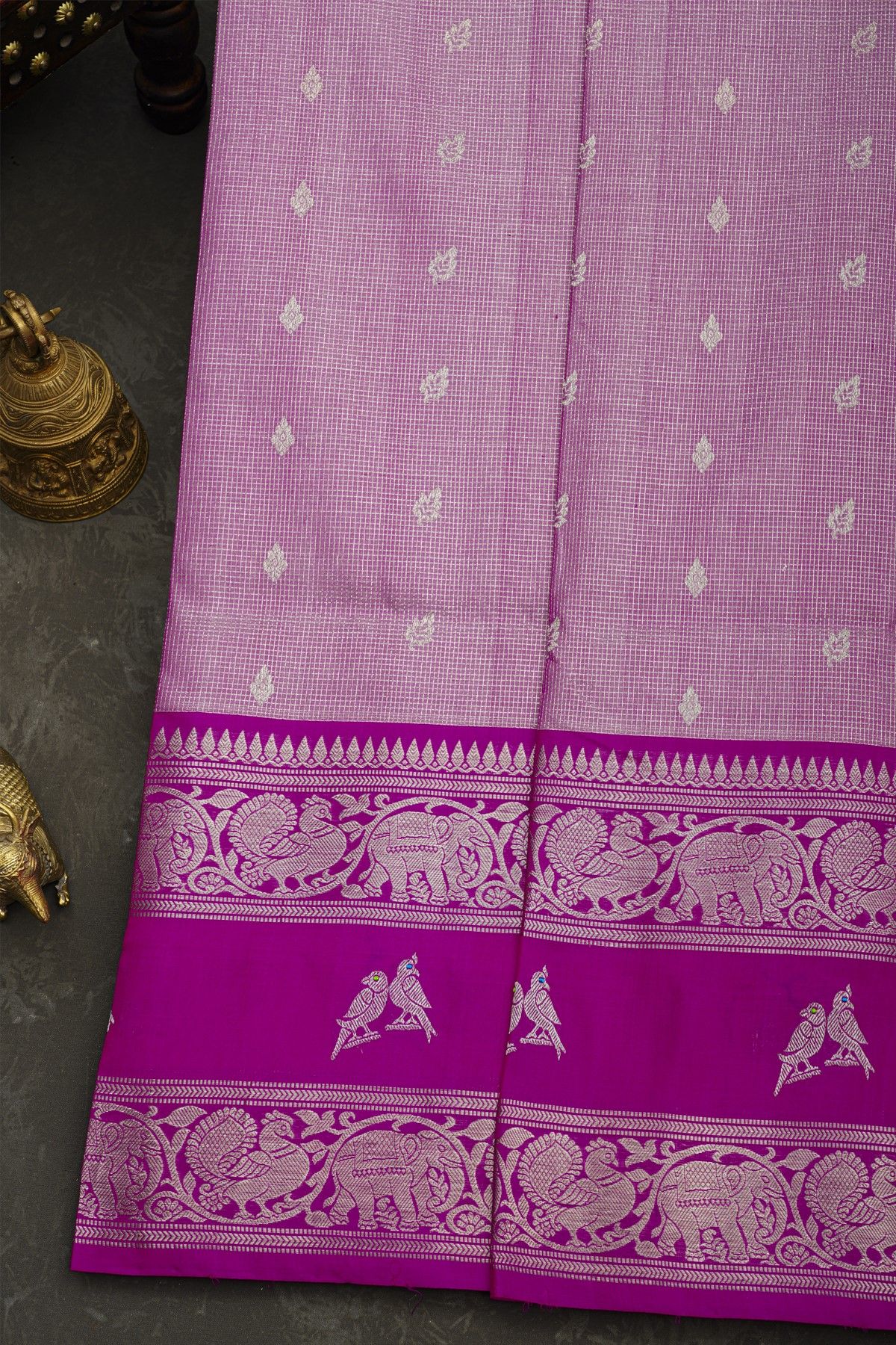 Venkatagiri Silk Light Purple Saree With Elephants And Peacocks Buttis In Gap Border