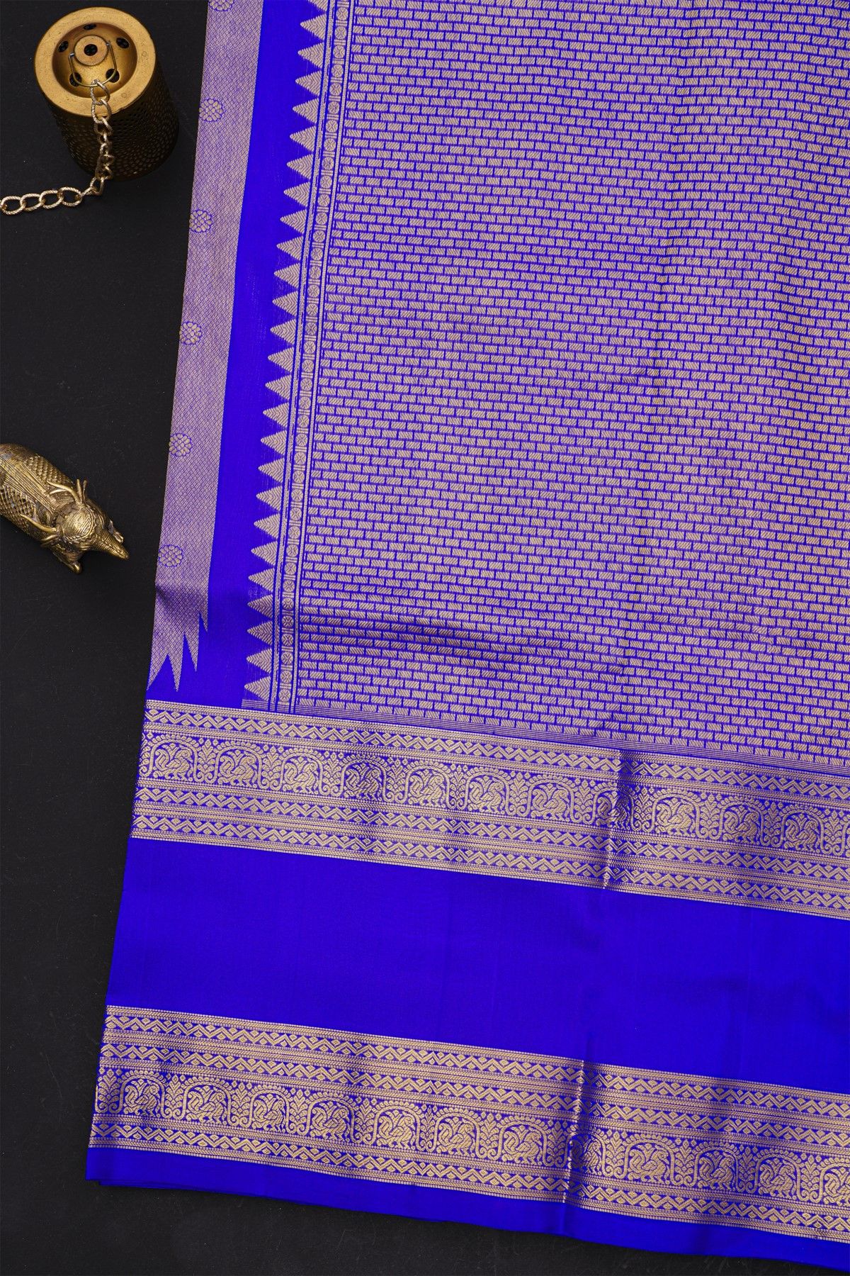 Venkatagiri Silk Royal Blue Saree With Kaddi Body