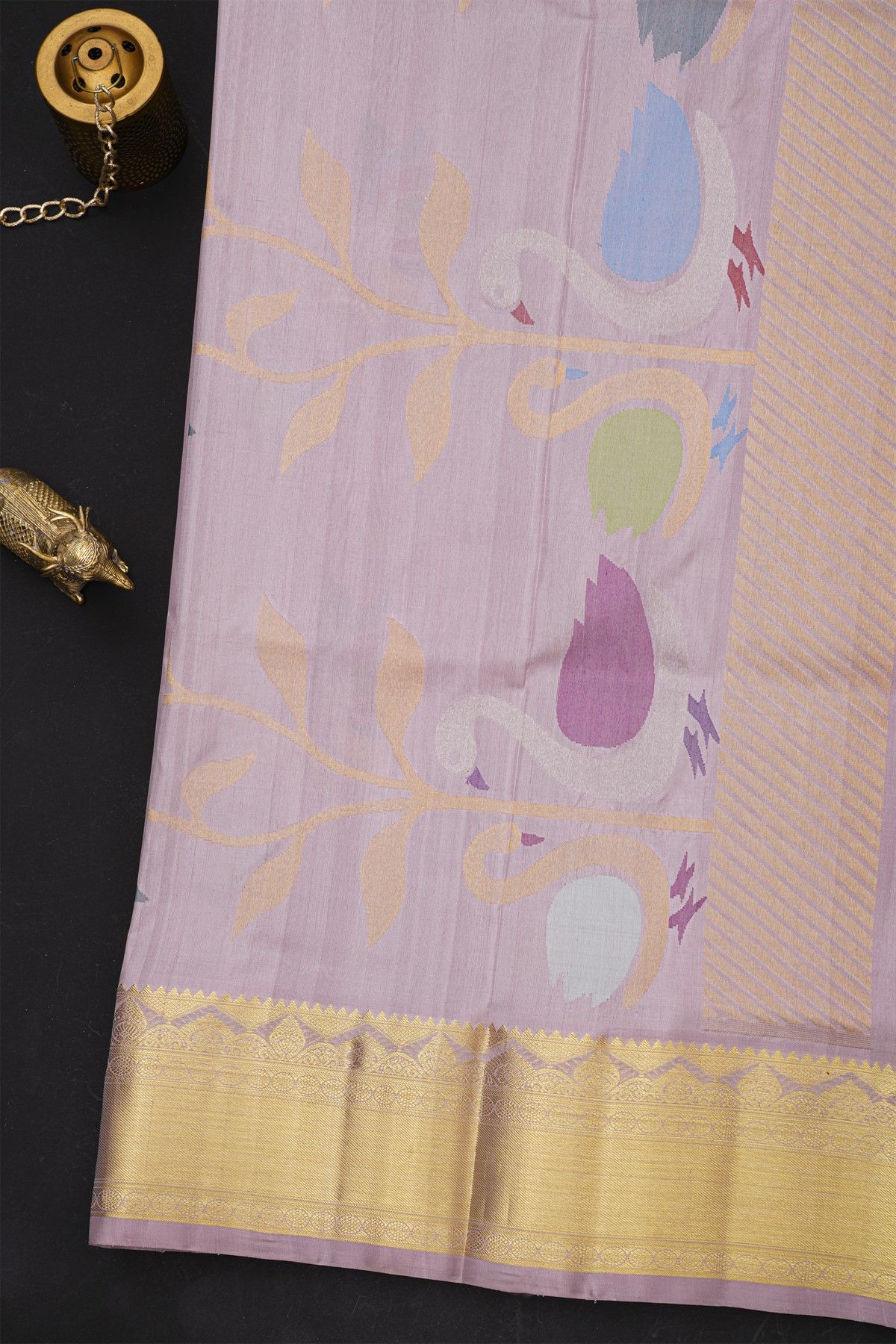 Venkatagiri Silk Onion Pink Saree With Rudraksha Buttis Body