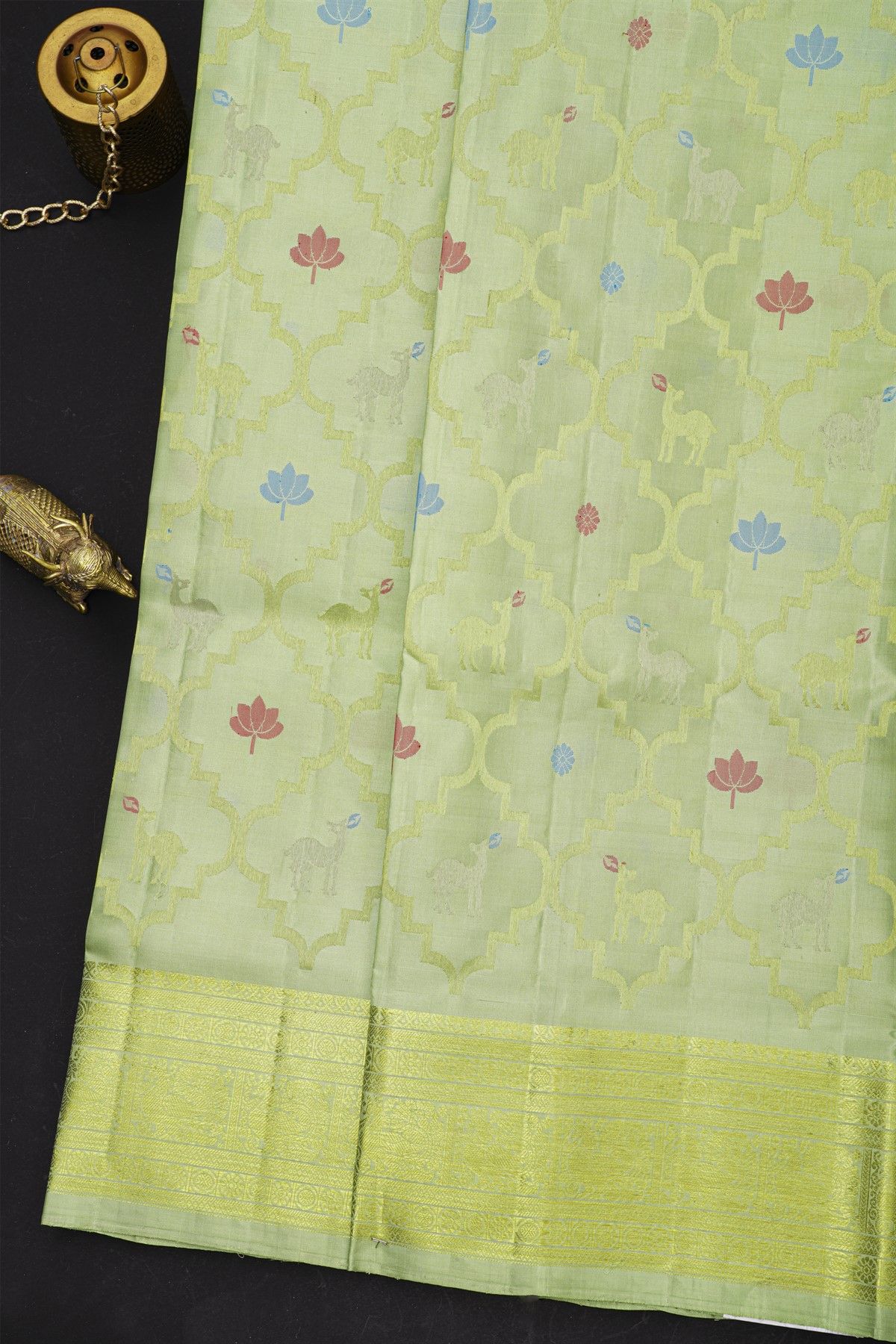 Venkatagiri Silk Mint Green Saree With Florals And Peacocks Border