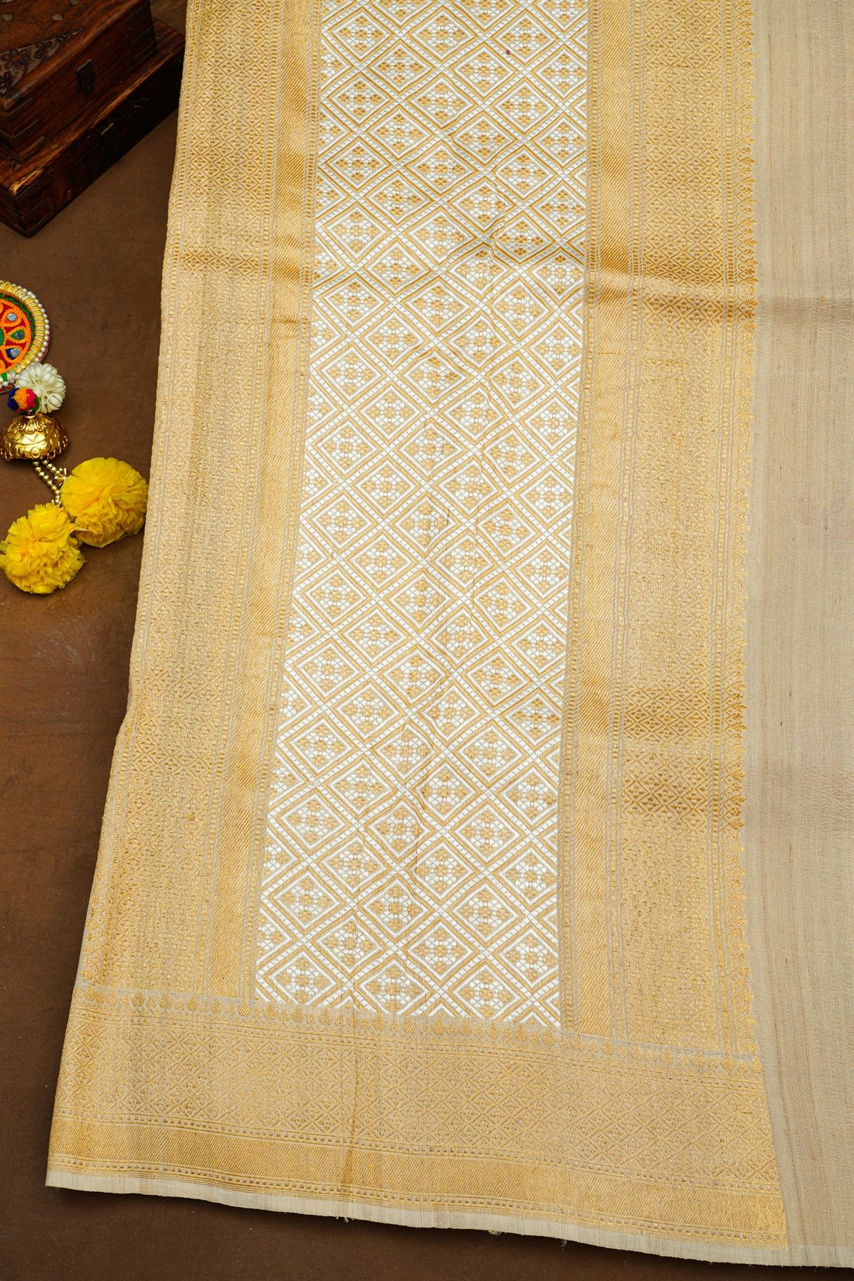 Banarasi Silk Off White Saree With Florals And Leaves In Meenakari Body