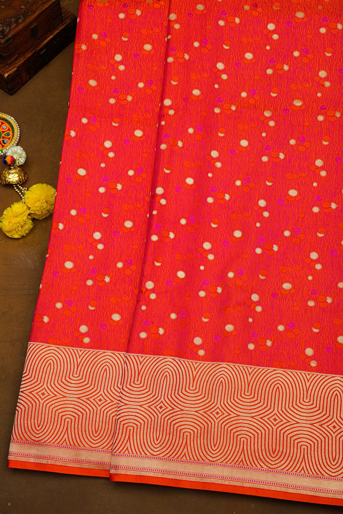 Banarasi Silk Dual Colour Saree With Geometric Buttis Body