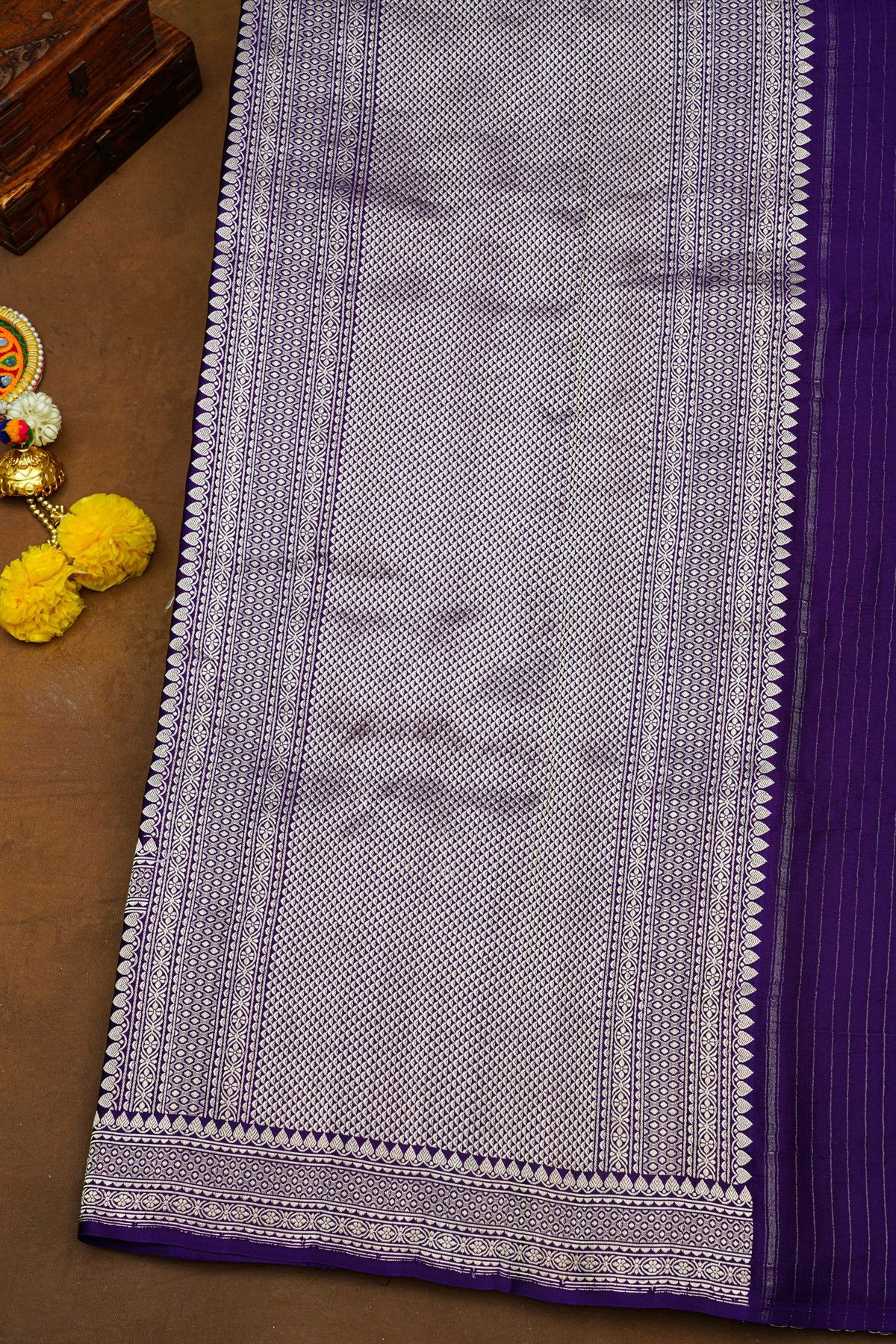 Banarasi Silk Navy Blue Saree With Floral Buttis Body