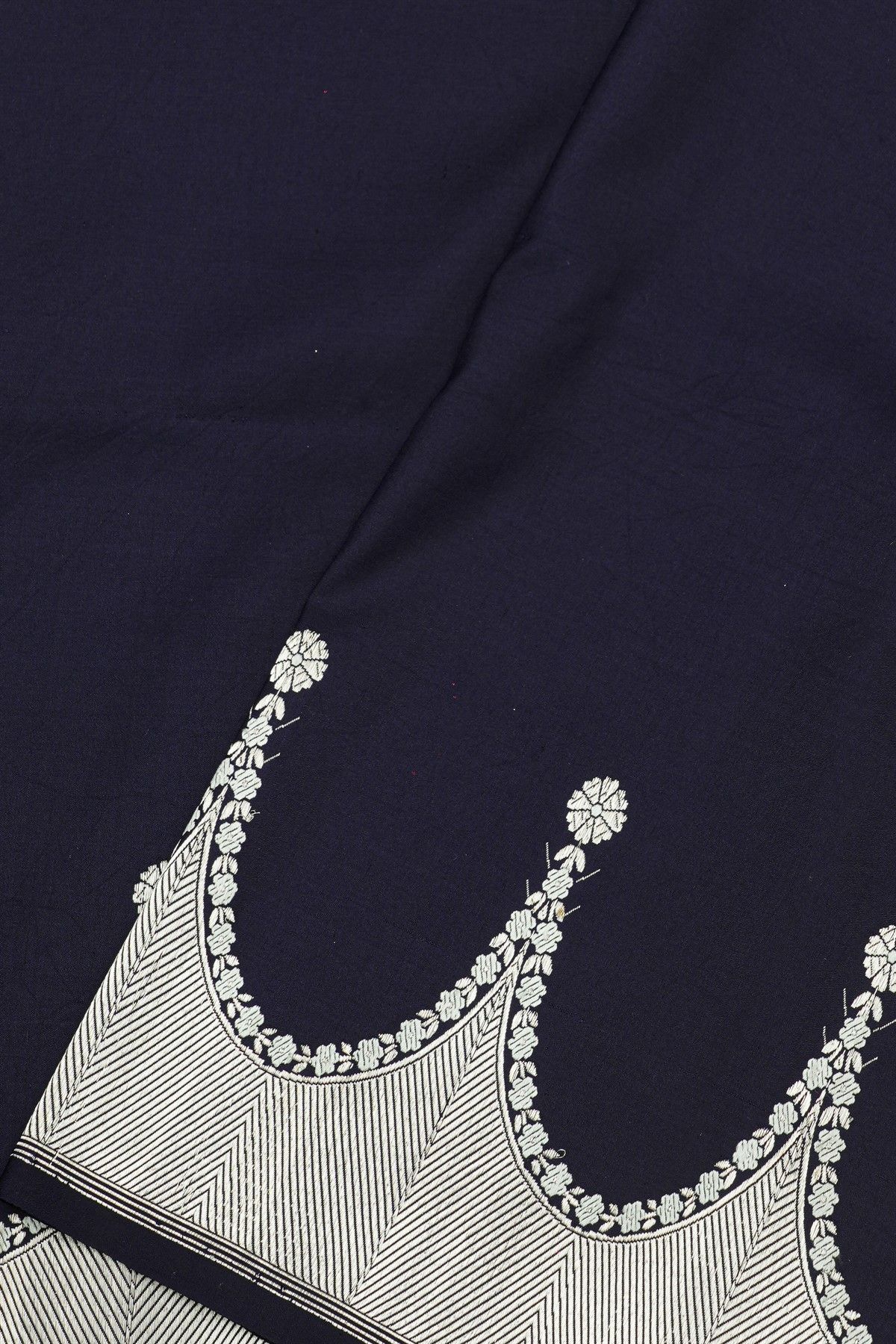 Banarasi Silk Navy Blue Saree With Floral Buttis Border
