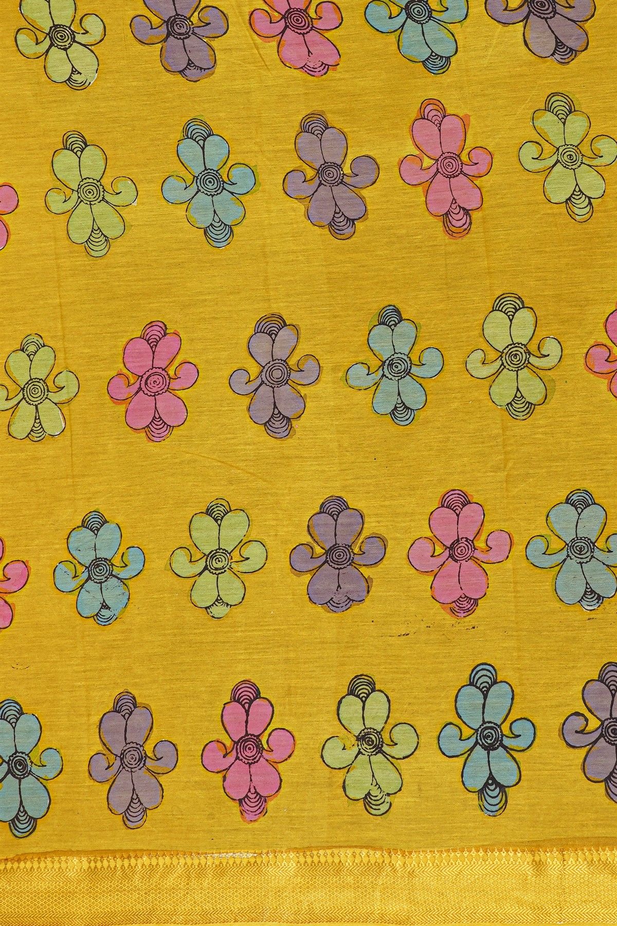 Kalamkari Cream Saree With Diamonds Temples Border