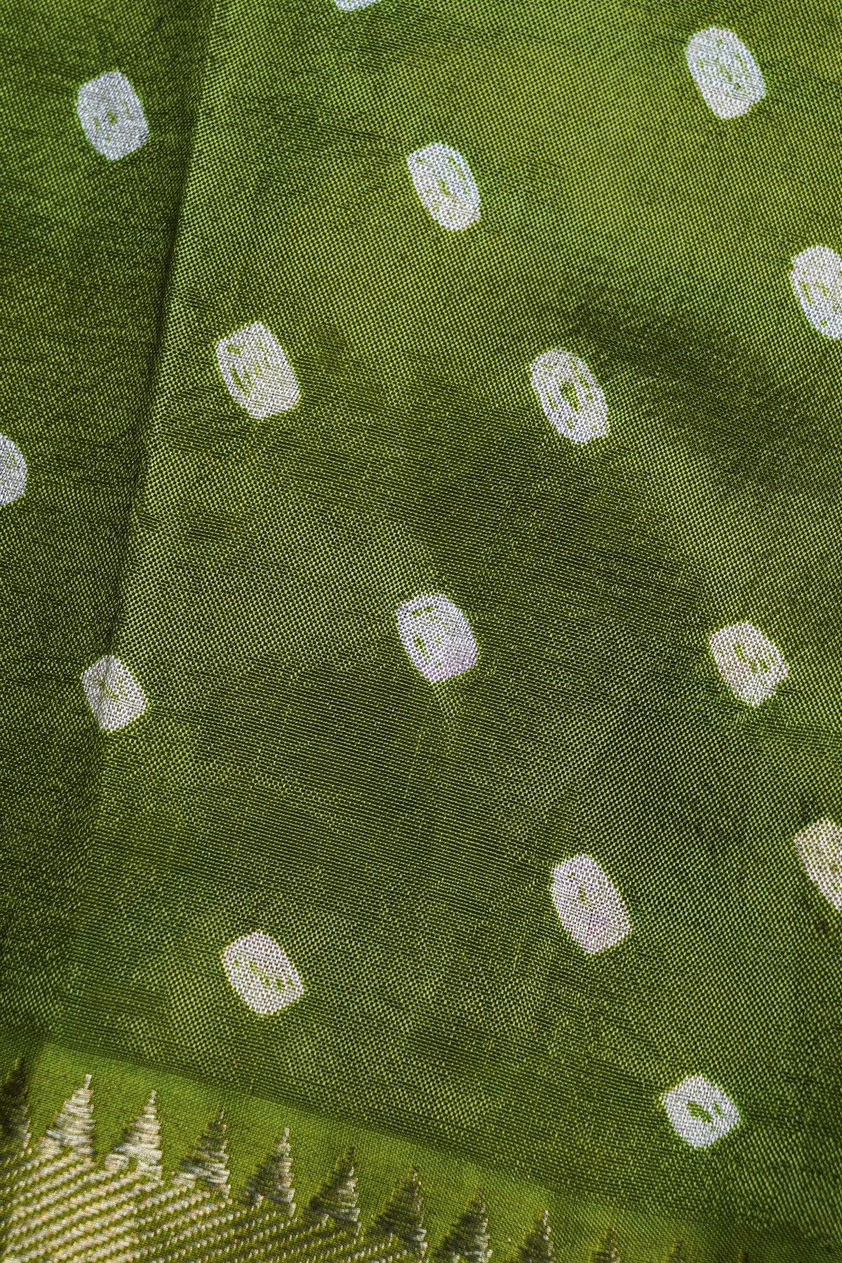 Kalamkari Green Saree With Cross Lines Temple Border