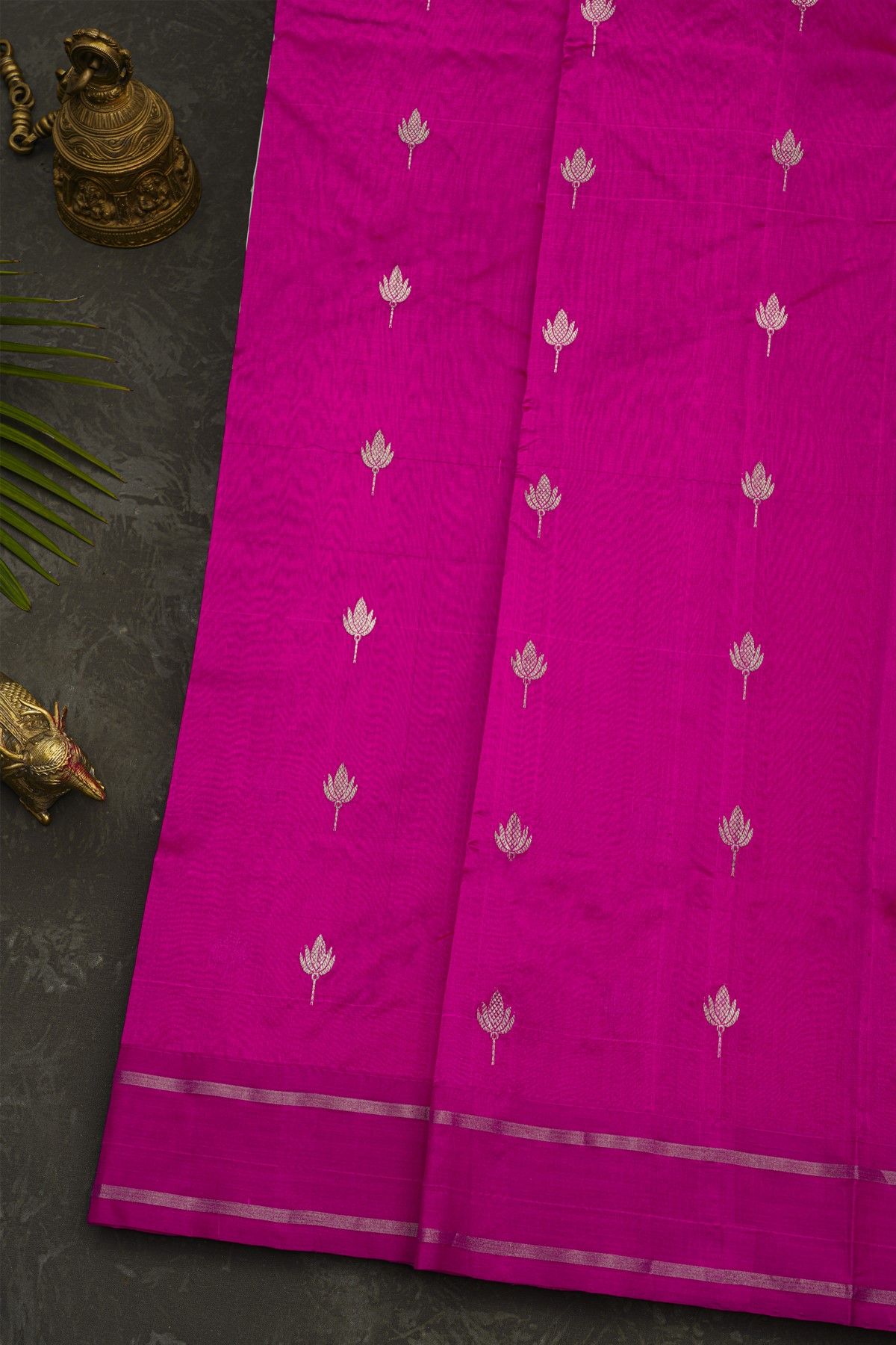 Chanderi Silk Magenta Saree With Floral Buttis Body