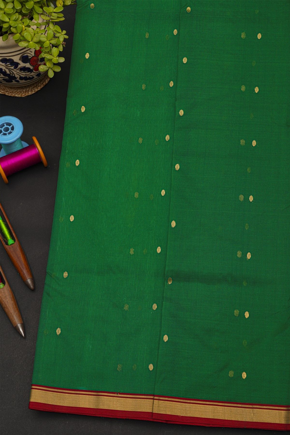 Chanderi Silk Bottle Green Saree With Contrast Kaddi Border
