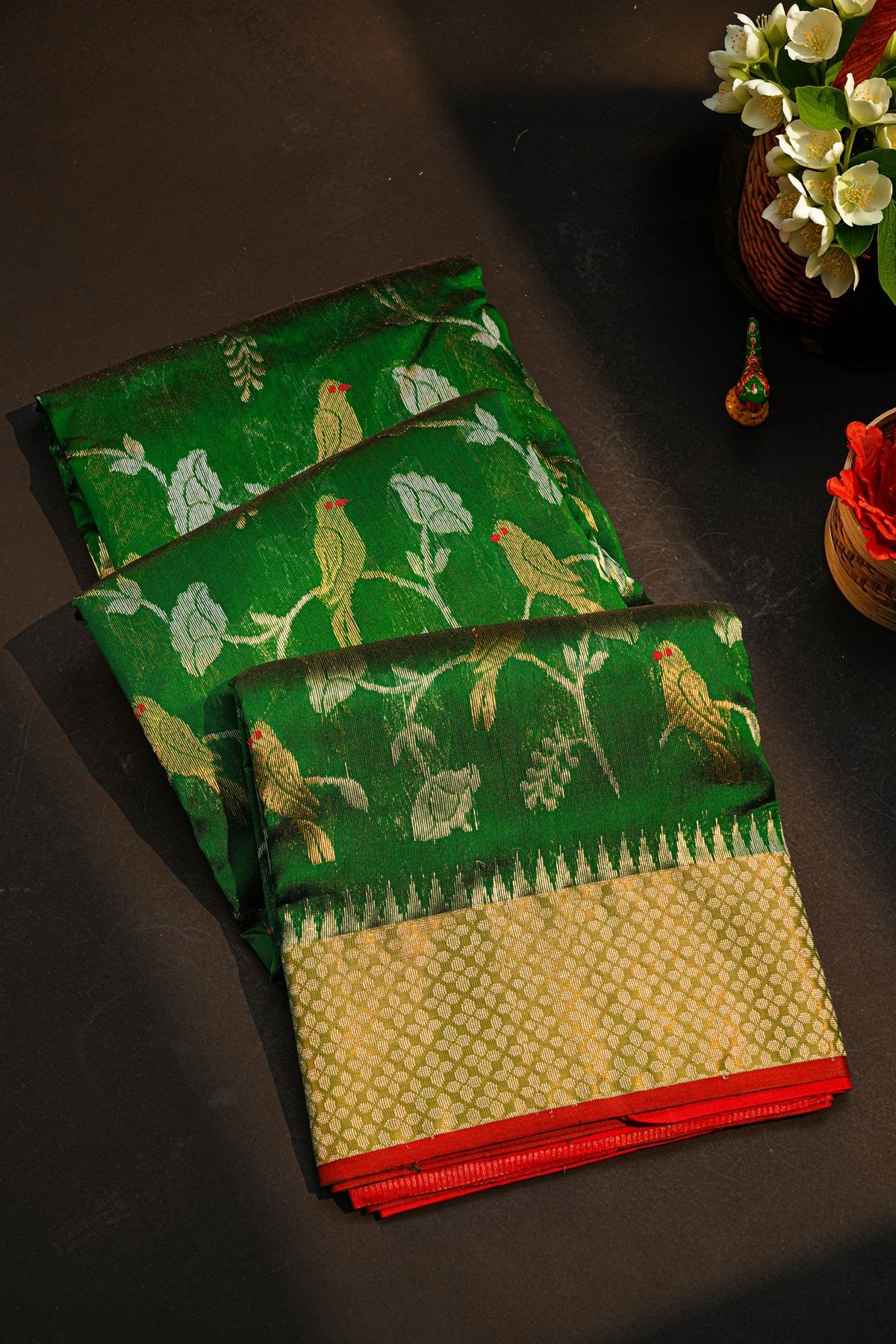 Chanderi Silk Bottle Green Saree With Floral And Leaf Jaal Body