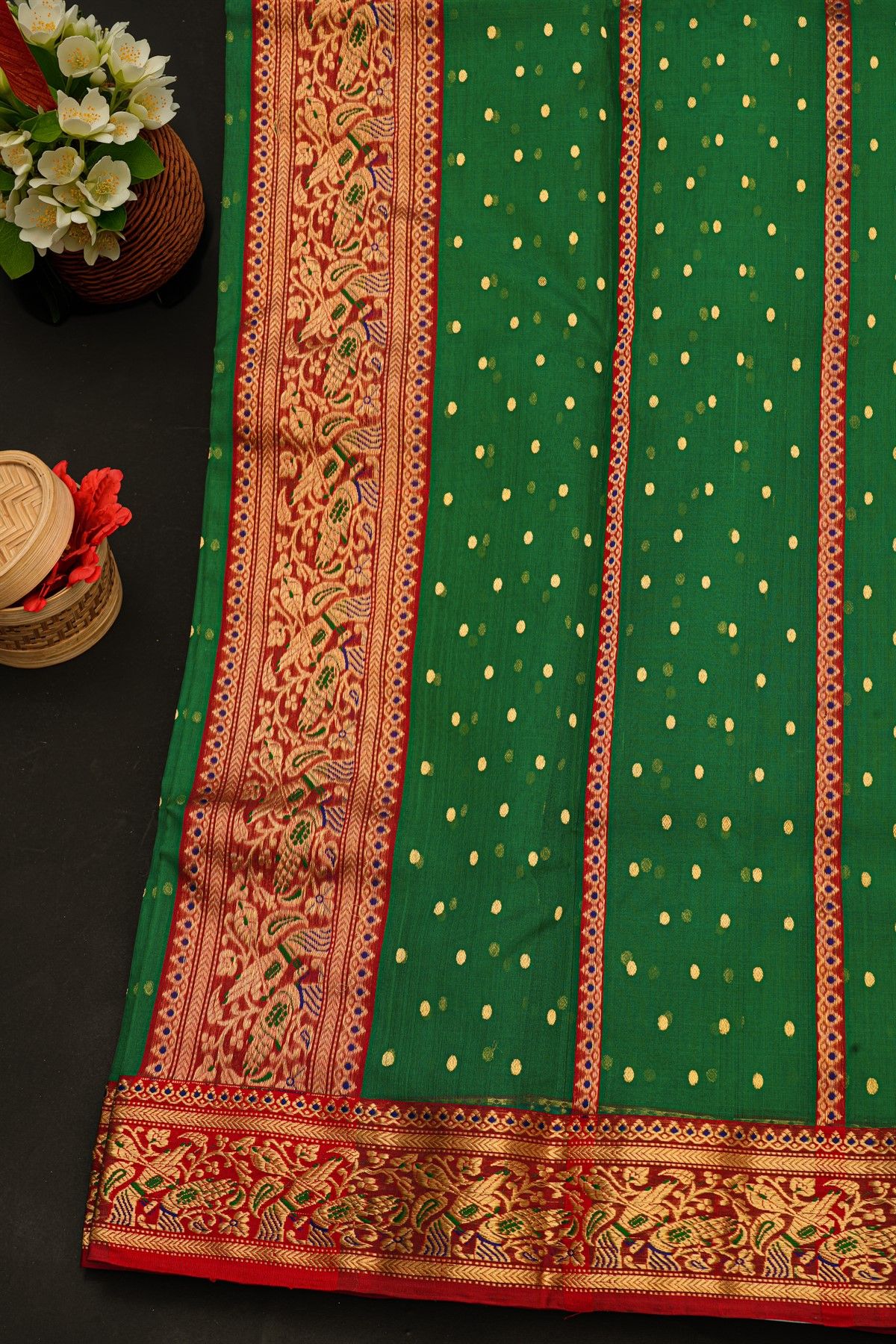 Chanderi Silk Bottle Green Saree With Floral And Leaf Jaal Border