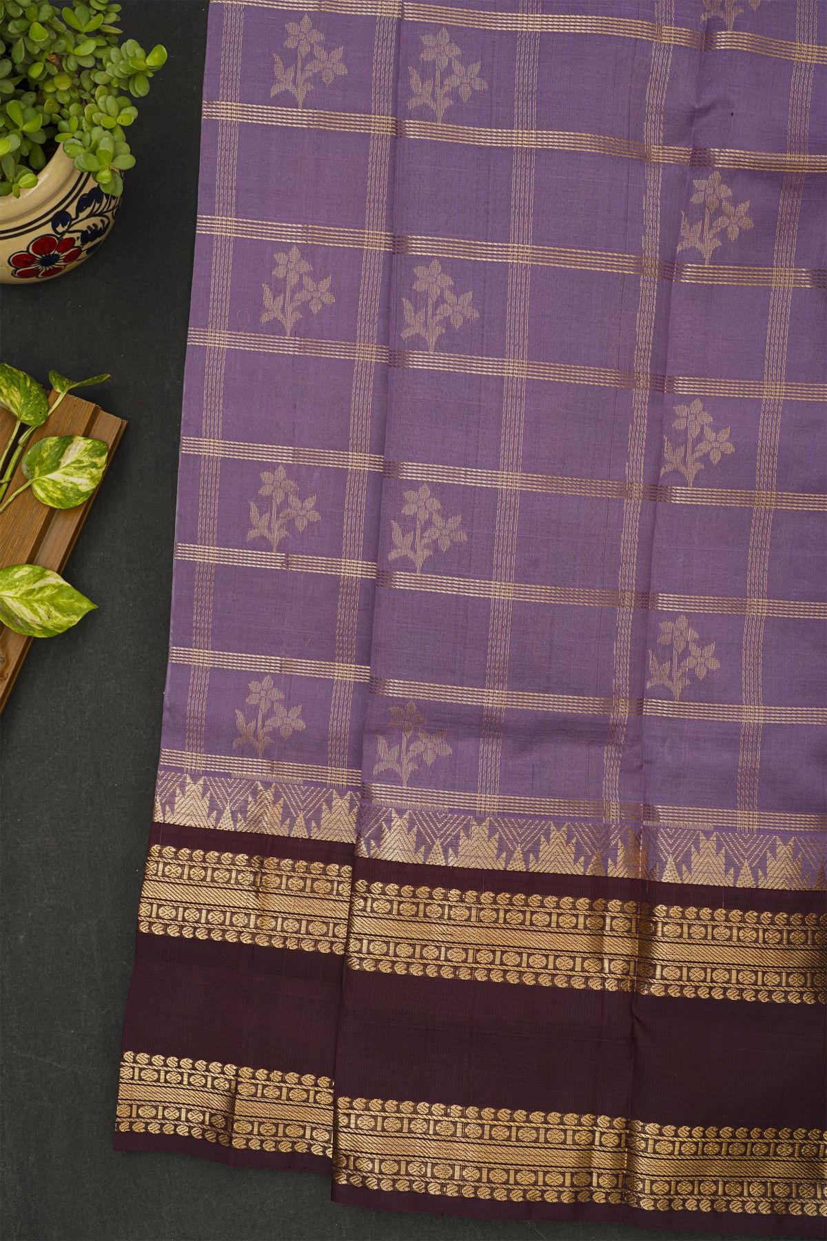 Kuppadam Sico Lavender Saree With Contrast Gap Border