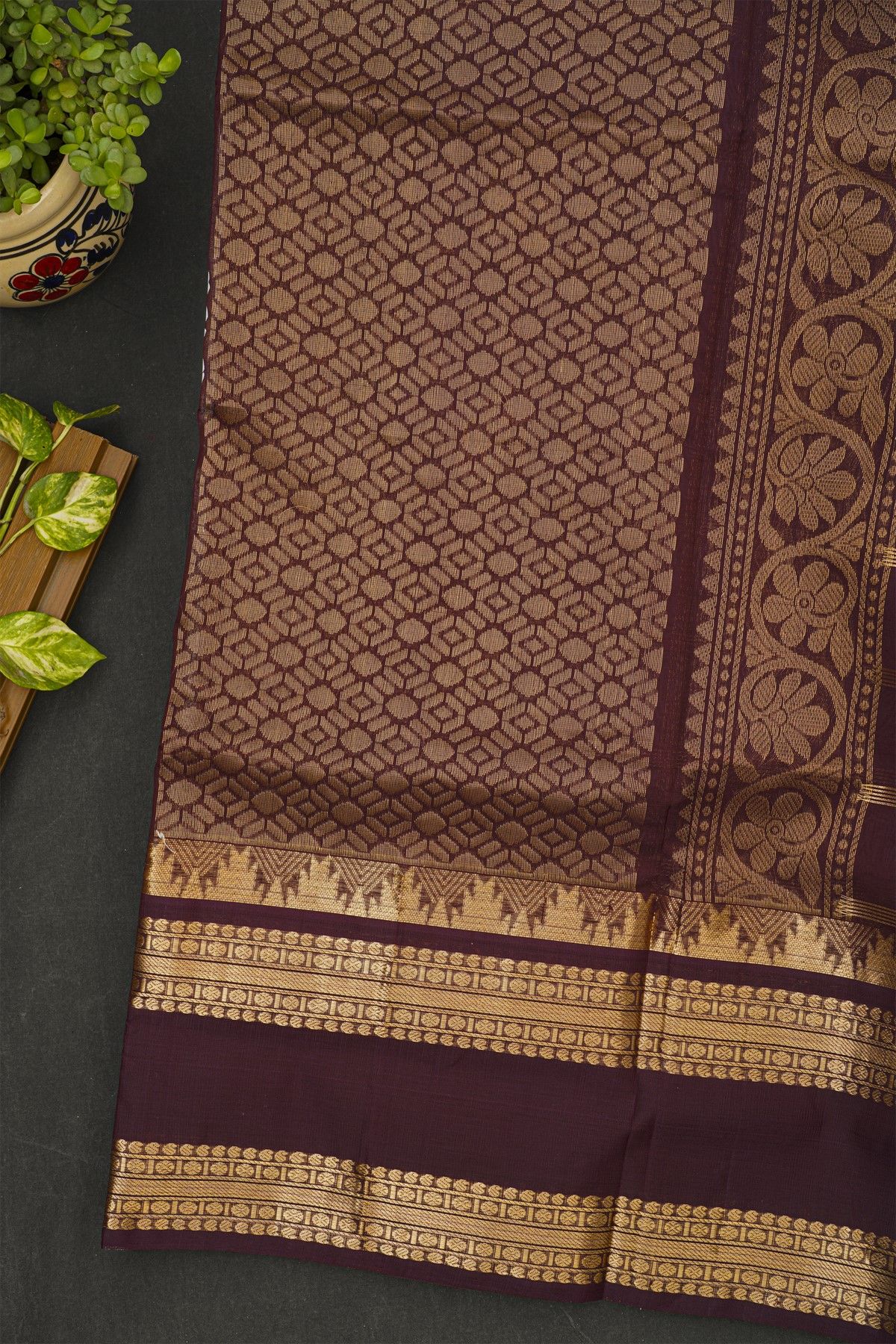 Kuppadam Sico Lavender Saree With Contrast Gap Border