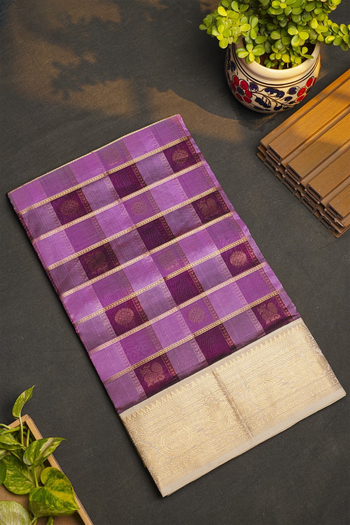 Kuppadam Sico Dual Colour Saree With Florals And Peacocks Border