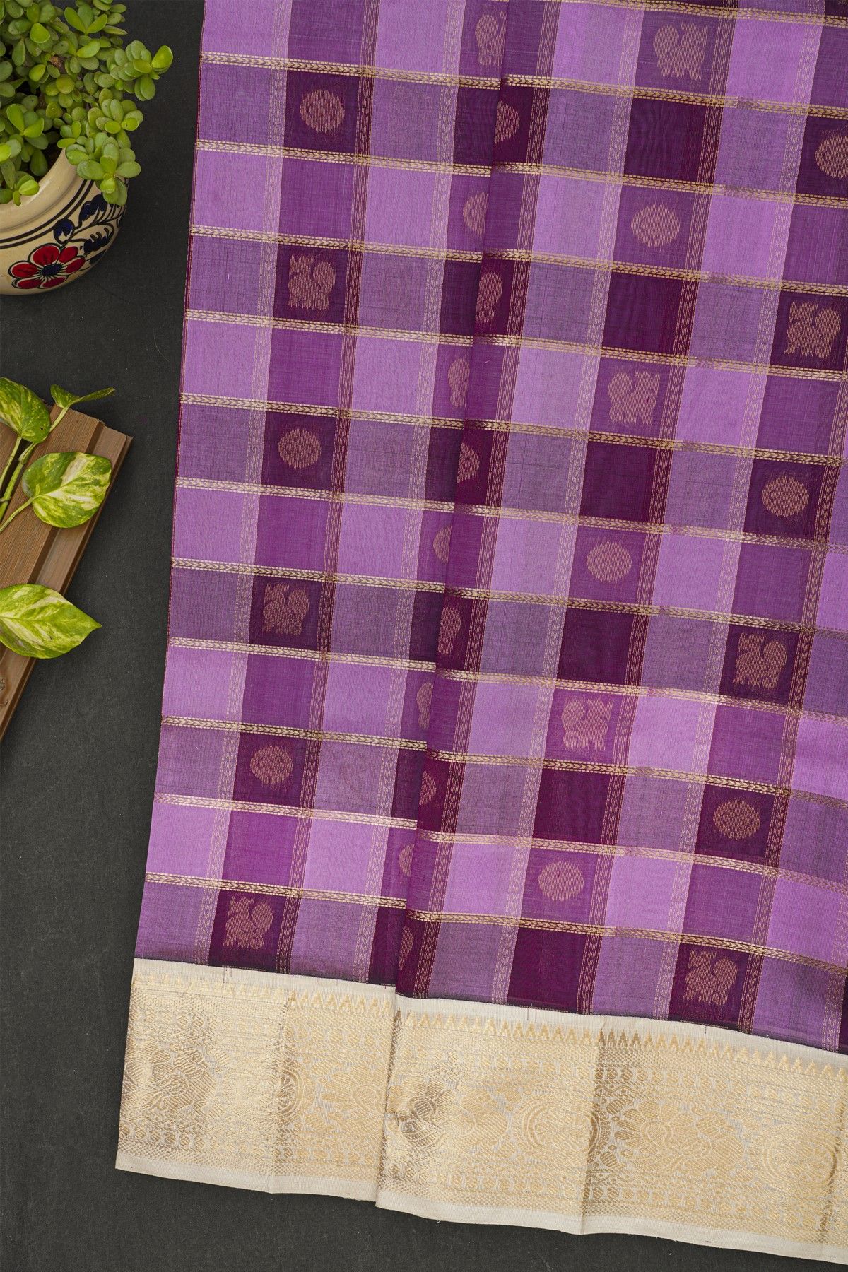 Kuppadam Sico Dual Colour Saree With Florals And Peacocks Border