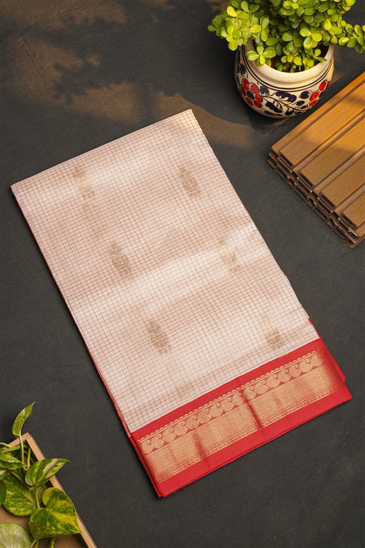 Kuppadam Sico Off White Saree With Cross Lines In Zari Paisley Border