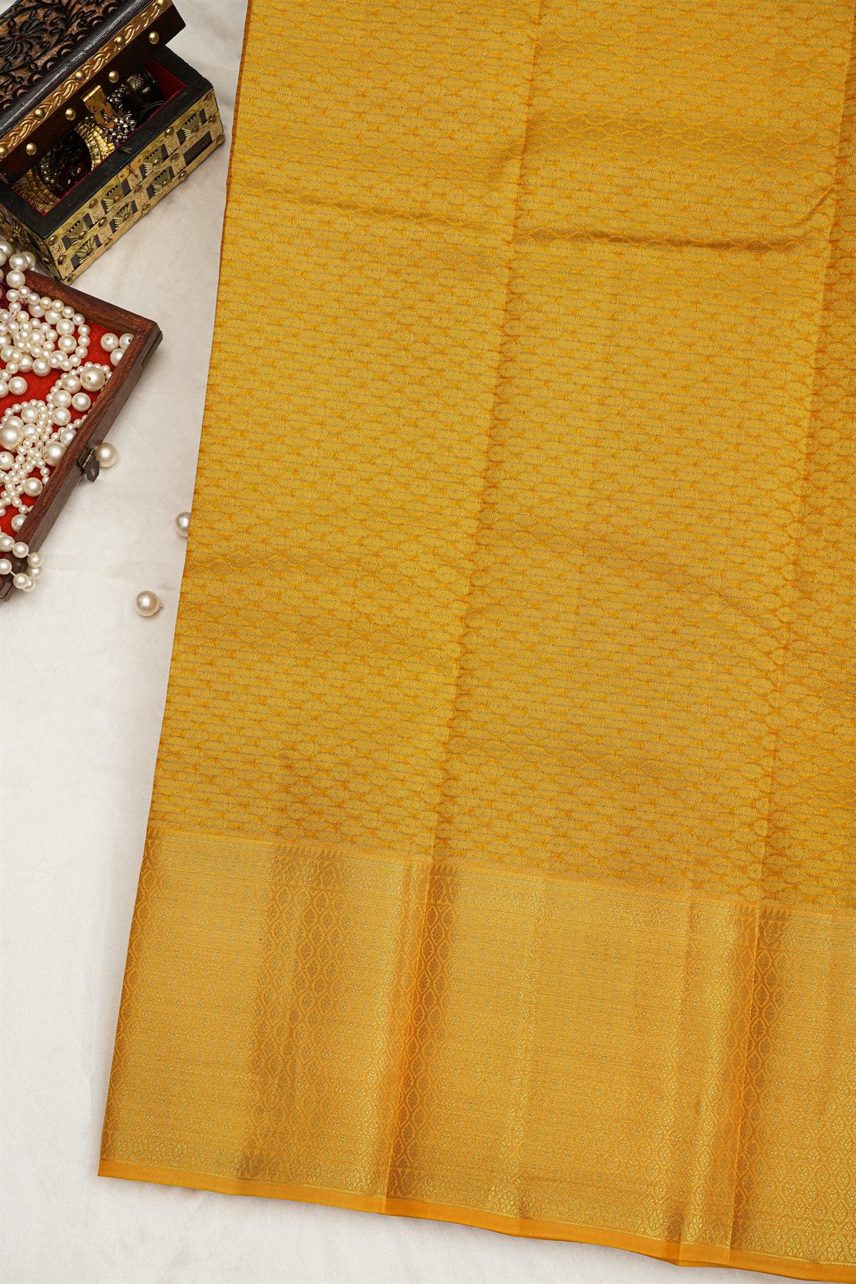 Kancheepuram Silk Dual Colour Saree With Florals Body Self Border