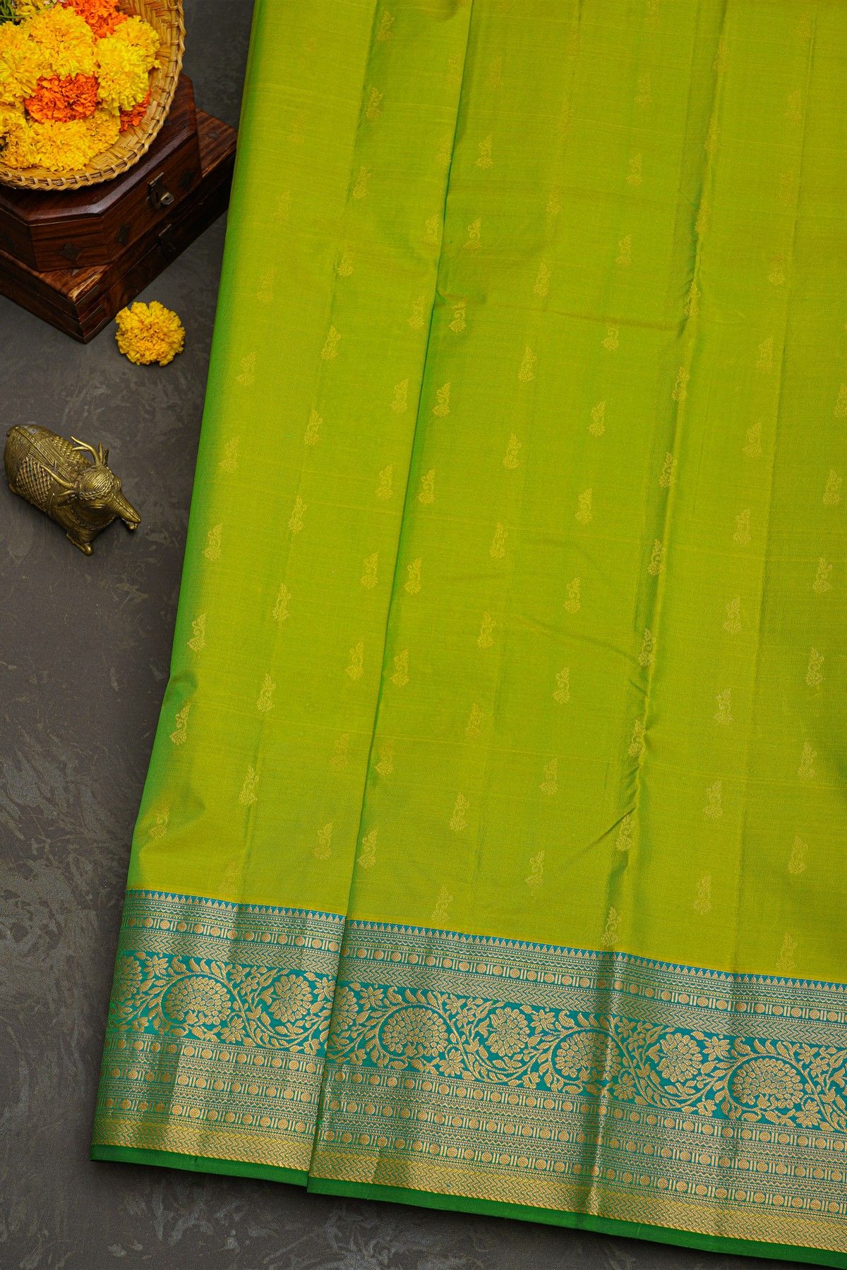 Kancheepuram Silk Parrot Green Saree With Florals And Leaves Jaal Border