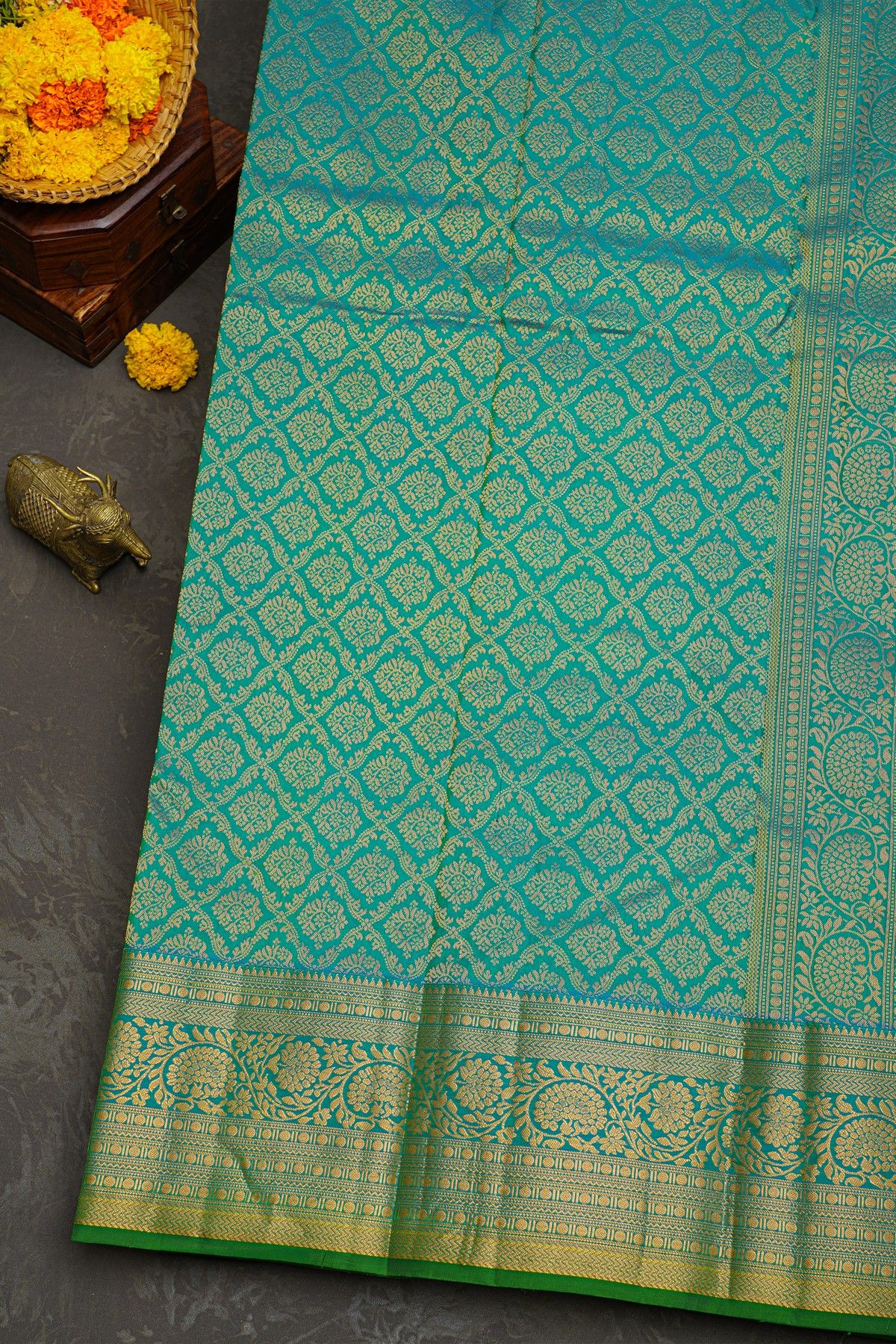Kancheepuram Silk Parrot Green Saree With Florals And Leaves Jaal Border