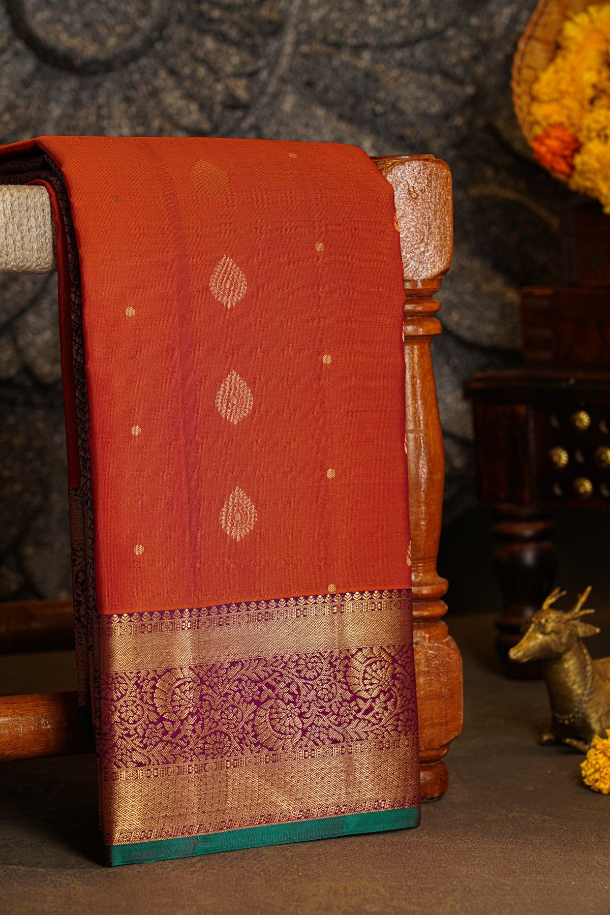 Kancheepuram Silk Rust Purple Saree With Florals And Leaves With Diamonds Border