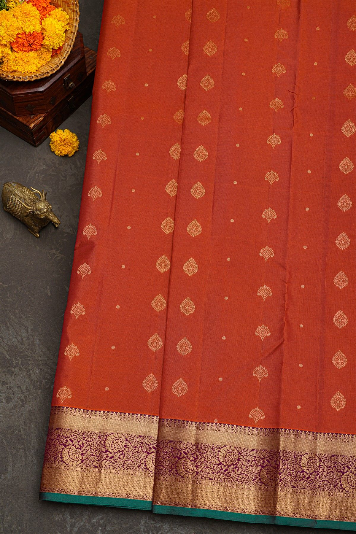 Kancheepuram Silk Rust Purple Saree With Florals And Leaves With Diamonds Border