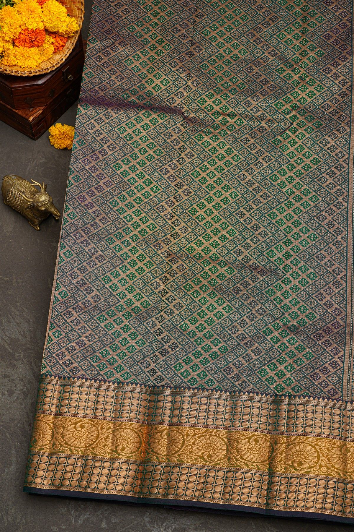 Kancheepuram Silk Green Saree With Floral Jaal With Buttis In Checks Border