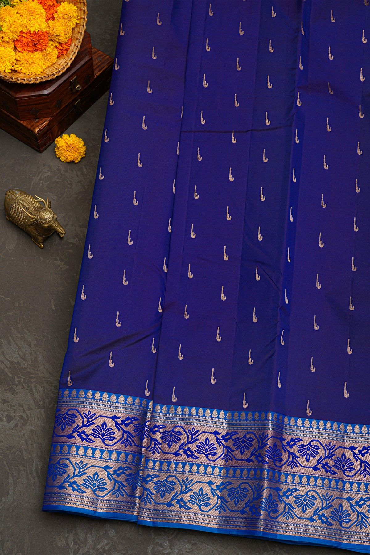 Kancheepuram Silk Navy Blue Saree With Florals And Leaves Jaal Border