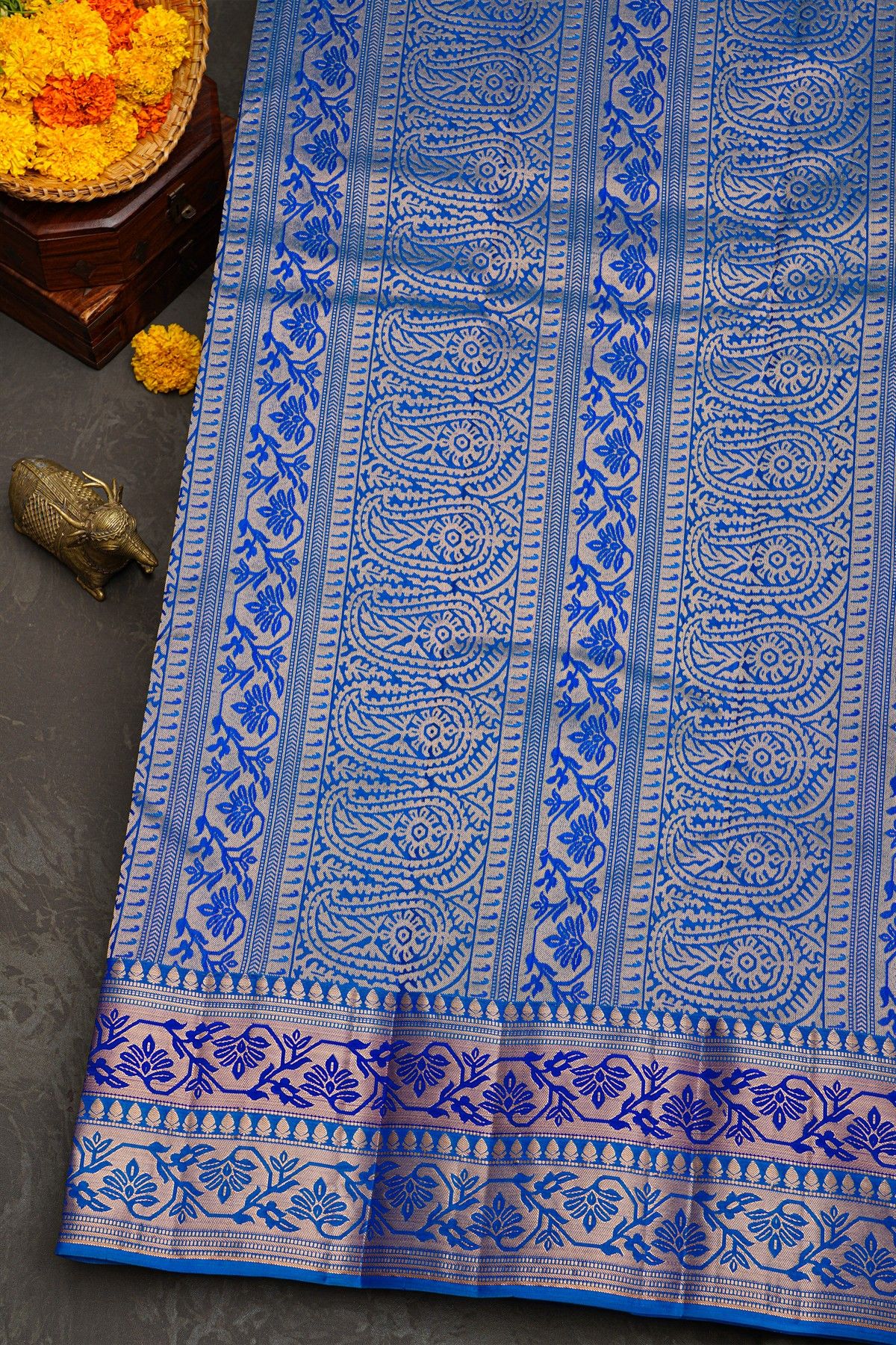 Kancheepuram Silk Navy Blue Saree With Florals And Leaves Jaal Border